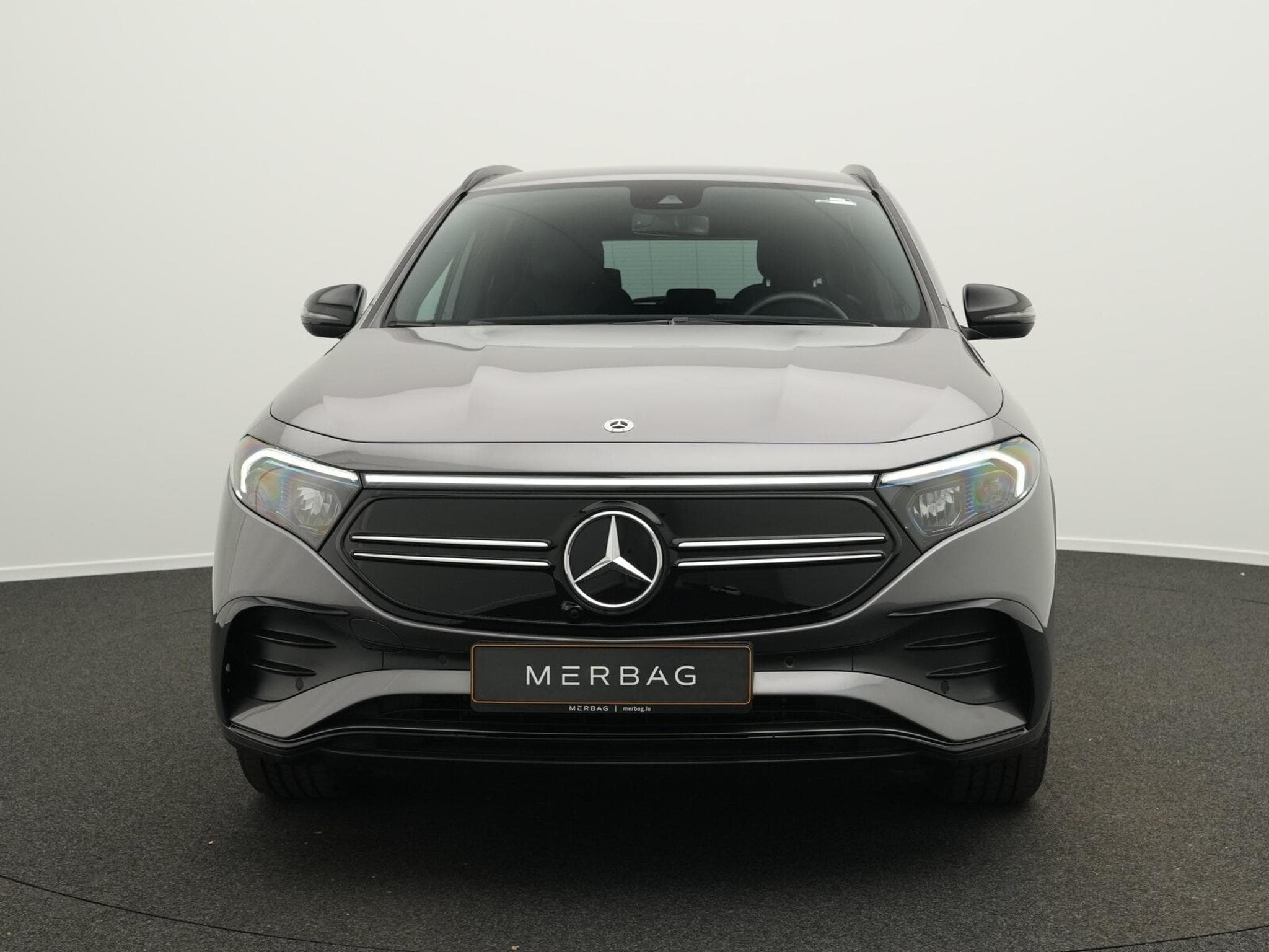 Mercedes EQA 4MATIC AMG-Line LED+Kamera+Night+18" (2022) - Photo 2