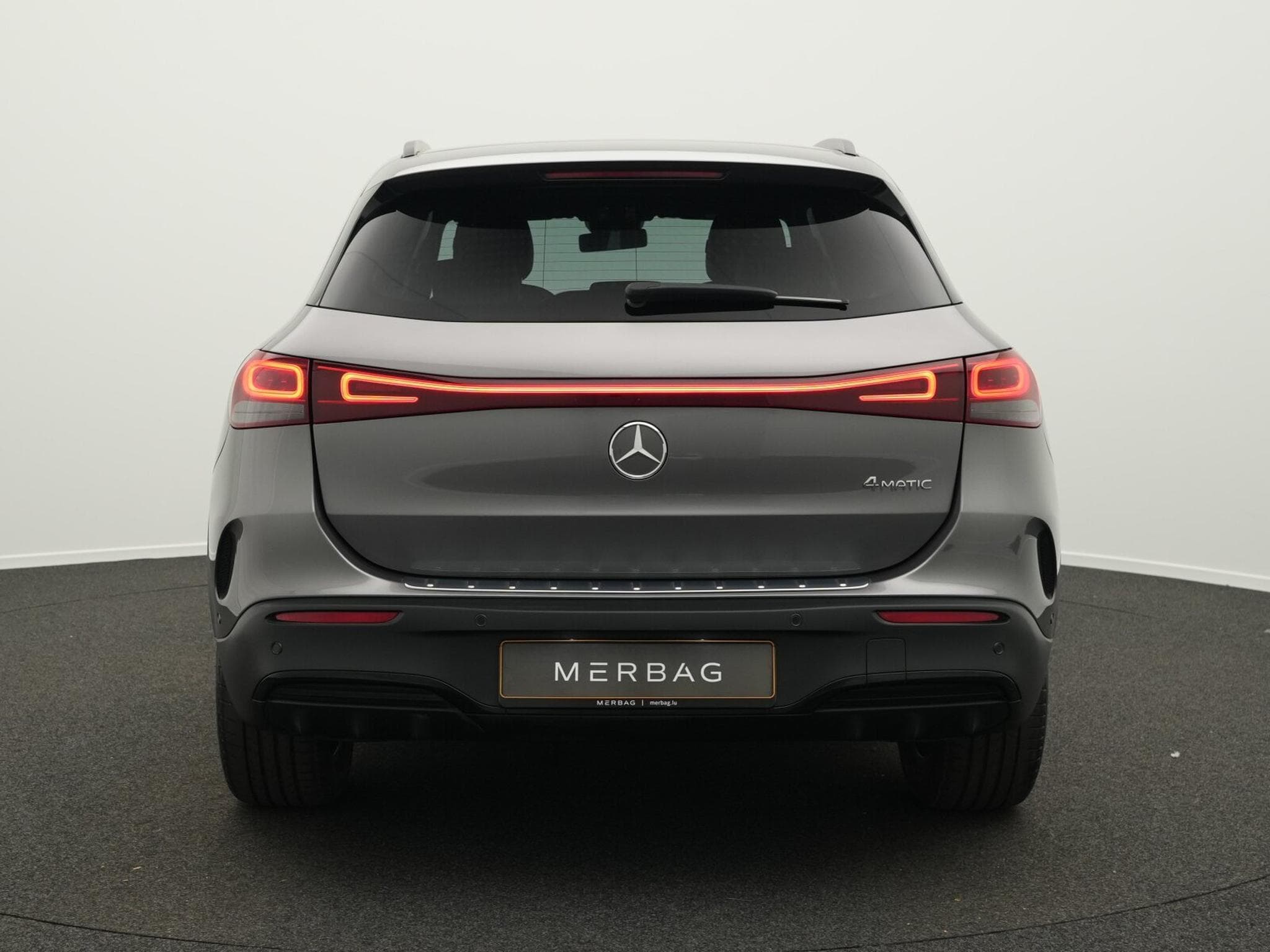 Mercedes EQA 4MATIC AMG-Line LED+Kamera+Night+18" (2022) - Photo 4