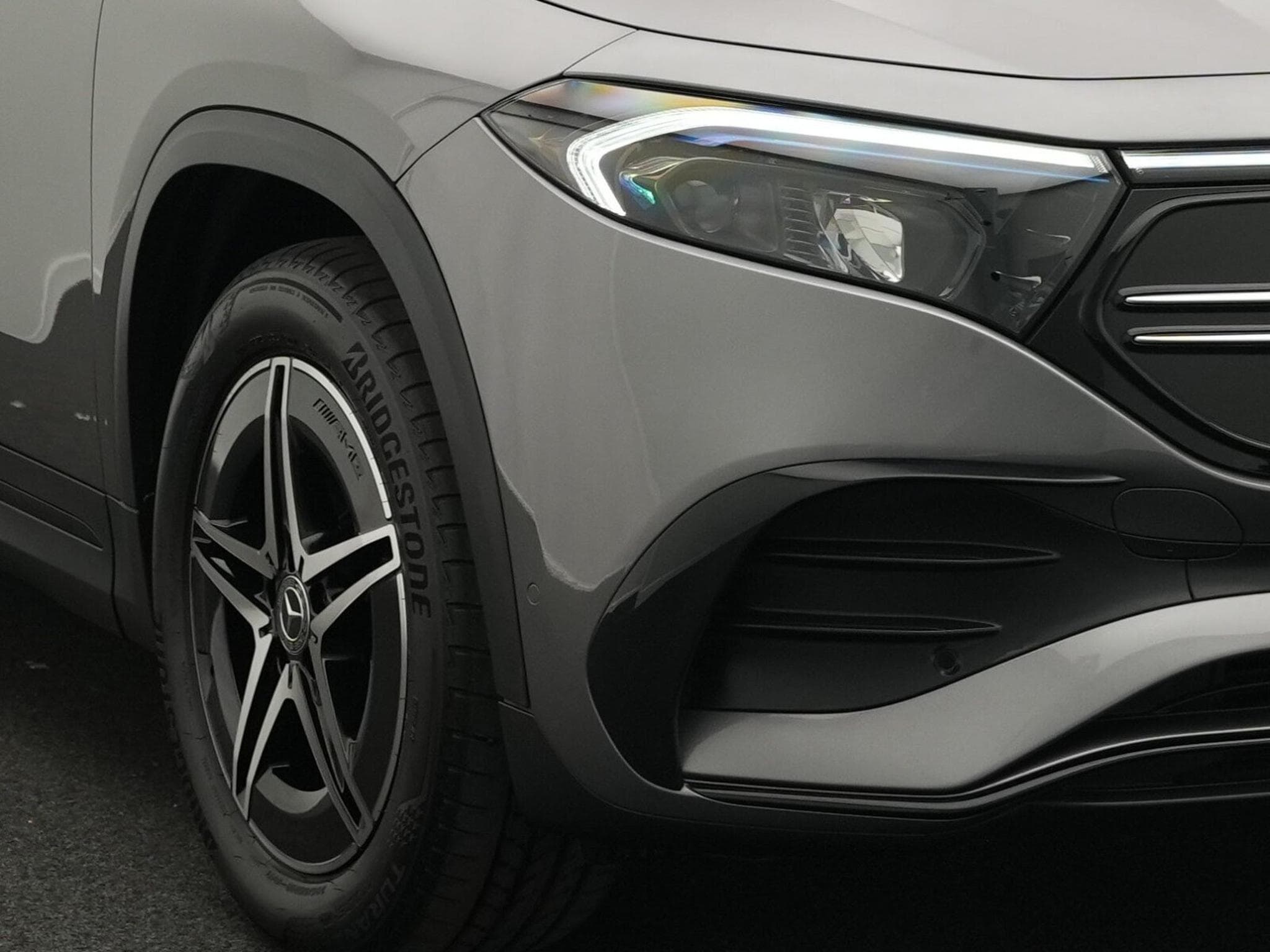 Mercedes EQA 4MATIC AMG-Line LED+Kamera+Night+18" (2022) - Photo 7