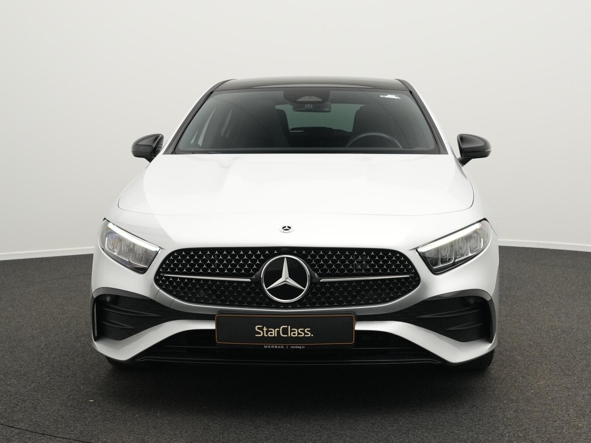 Mercedes A 250 e AMG-Line LED+Pano+Night+Keyless (2023) - Photo 2