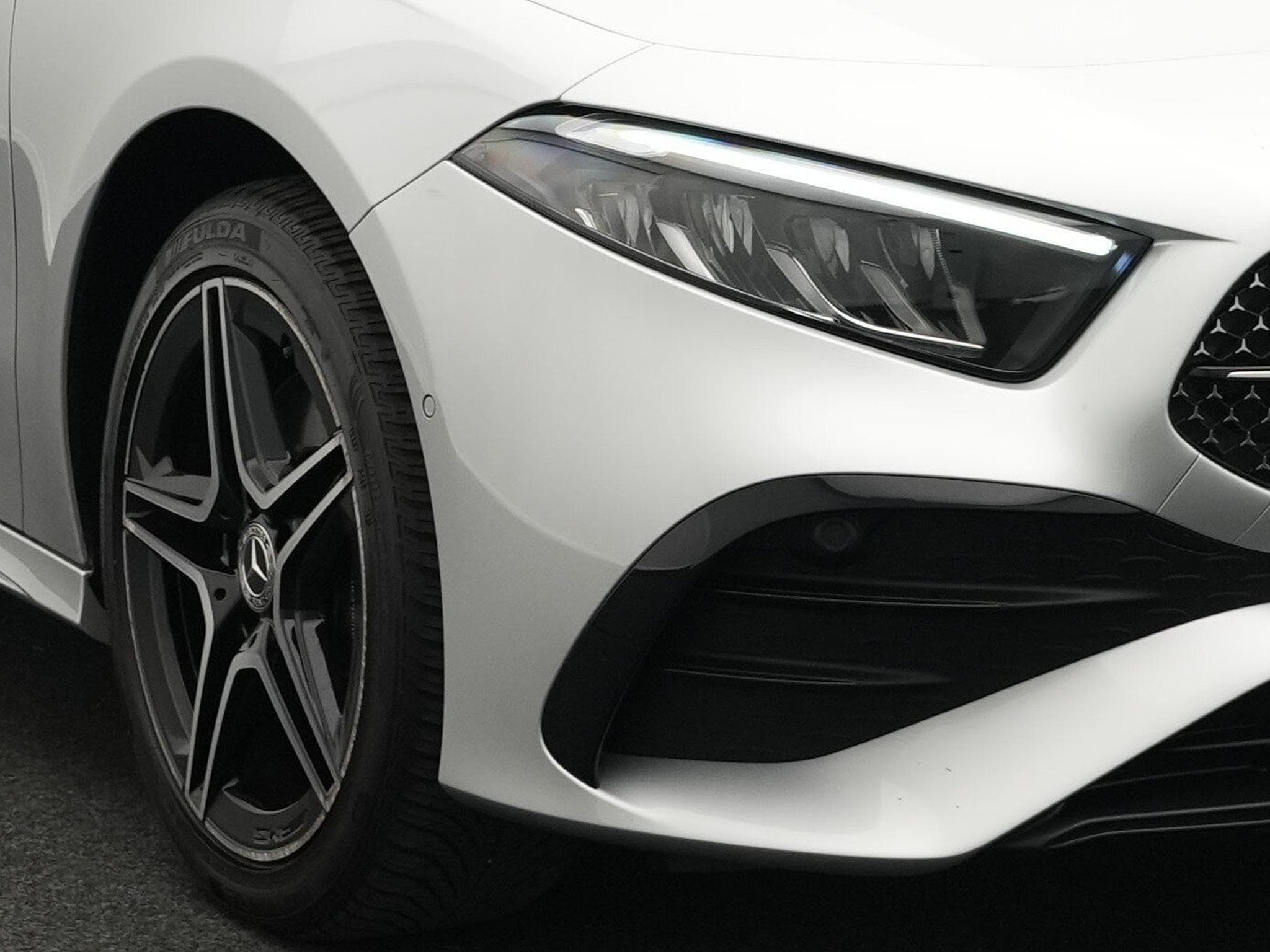 Mercedes A 250 e AMG-Line LED+Pano+Night+Keyless (2023) - Photo 7