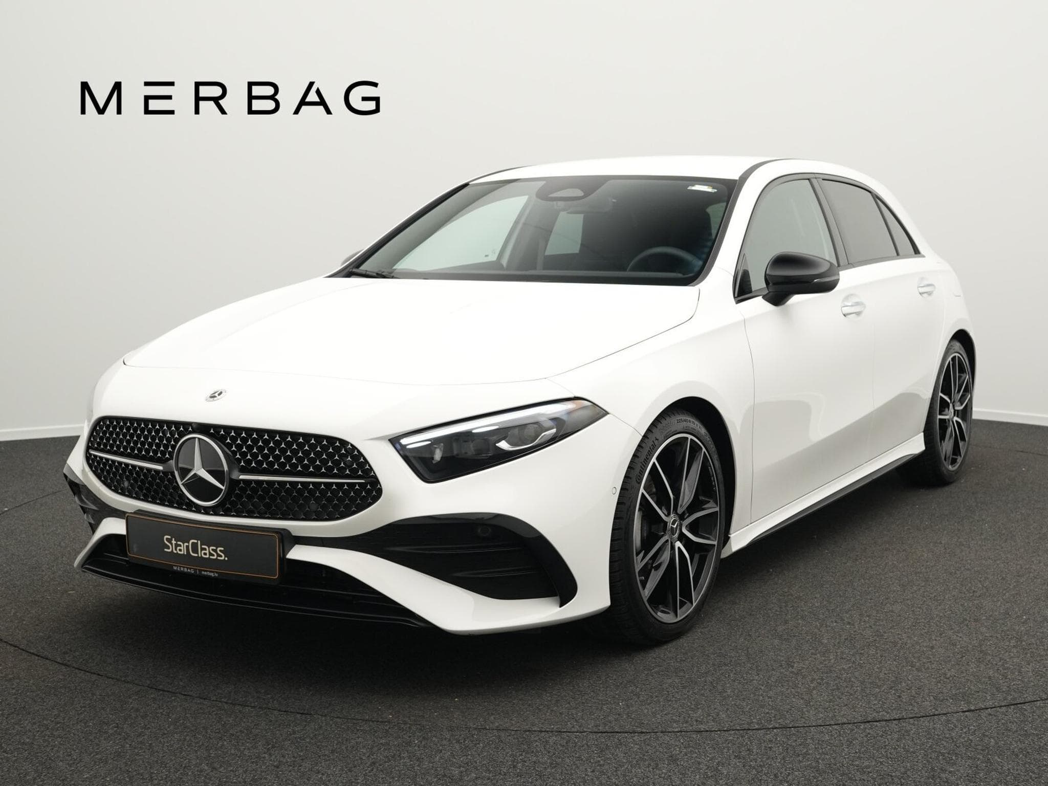 Mercedes A 200 AMG-Line Multi+Kamera+Night+19" (2025) - Photo 1