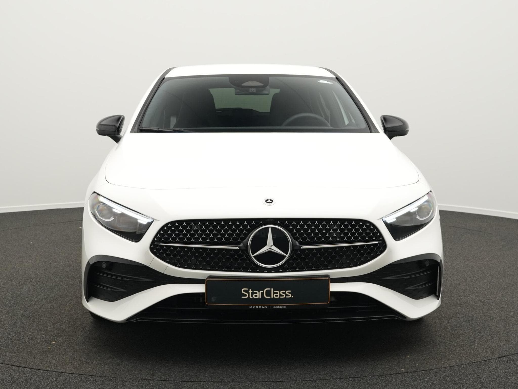 Mercedes A 200 AMG-Line Multi+Kamera+Night+19" (2025) - Photo 2