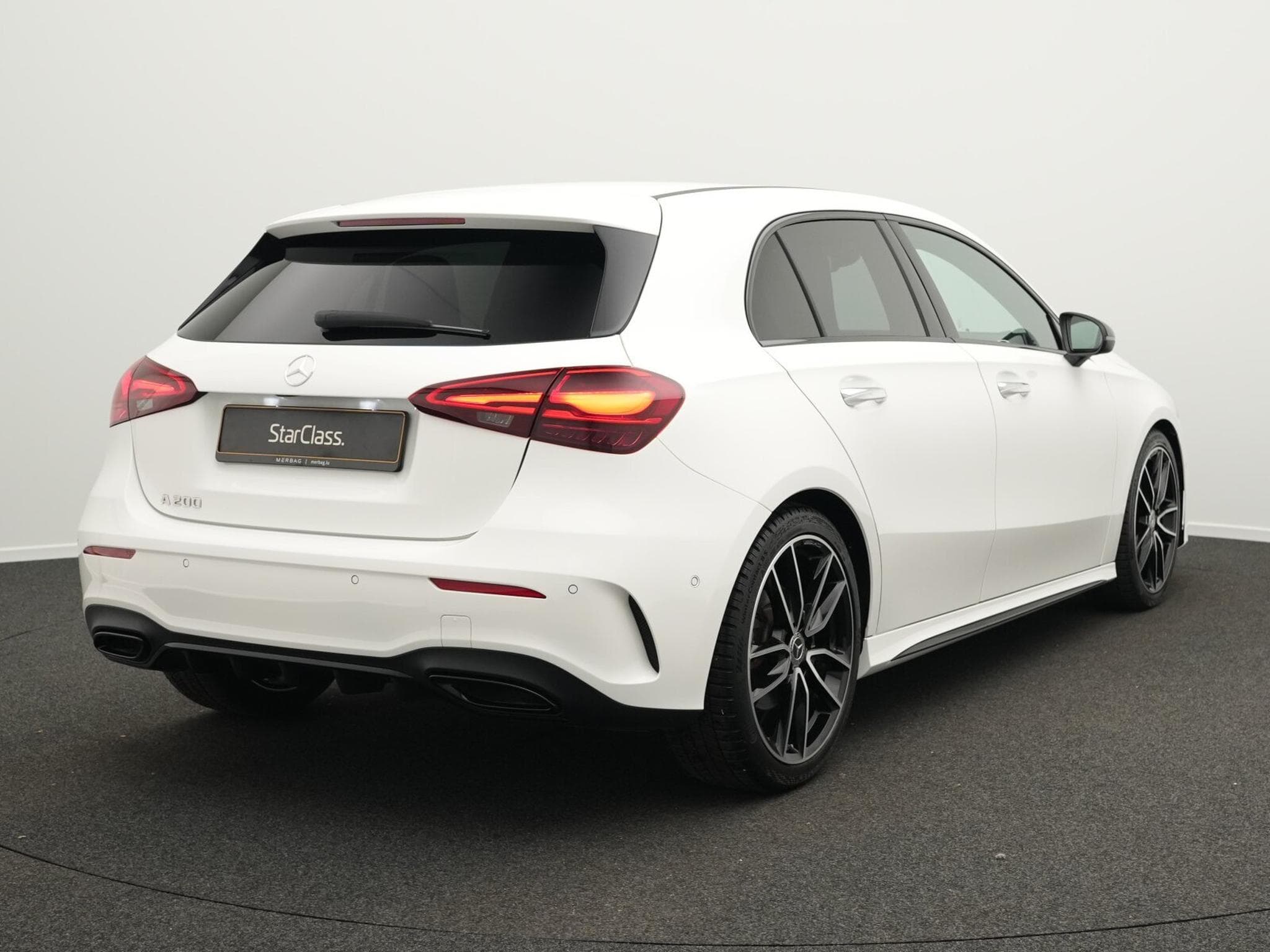Mercedes A 200 AMG-Line Multi+Kamera+Night+19" (2025) - Photo 3