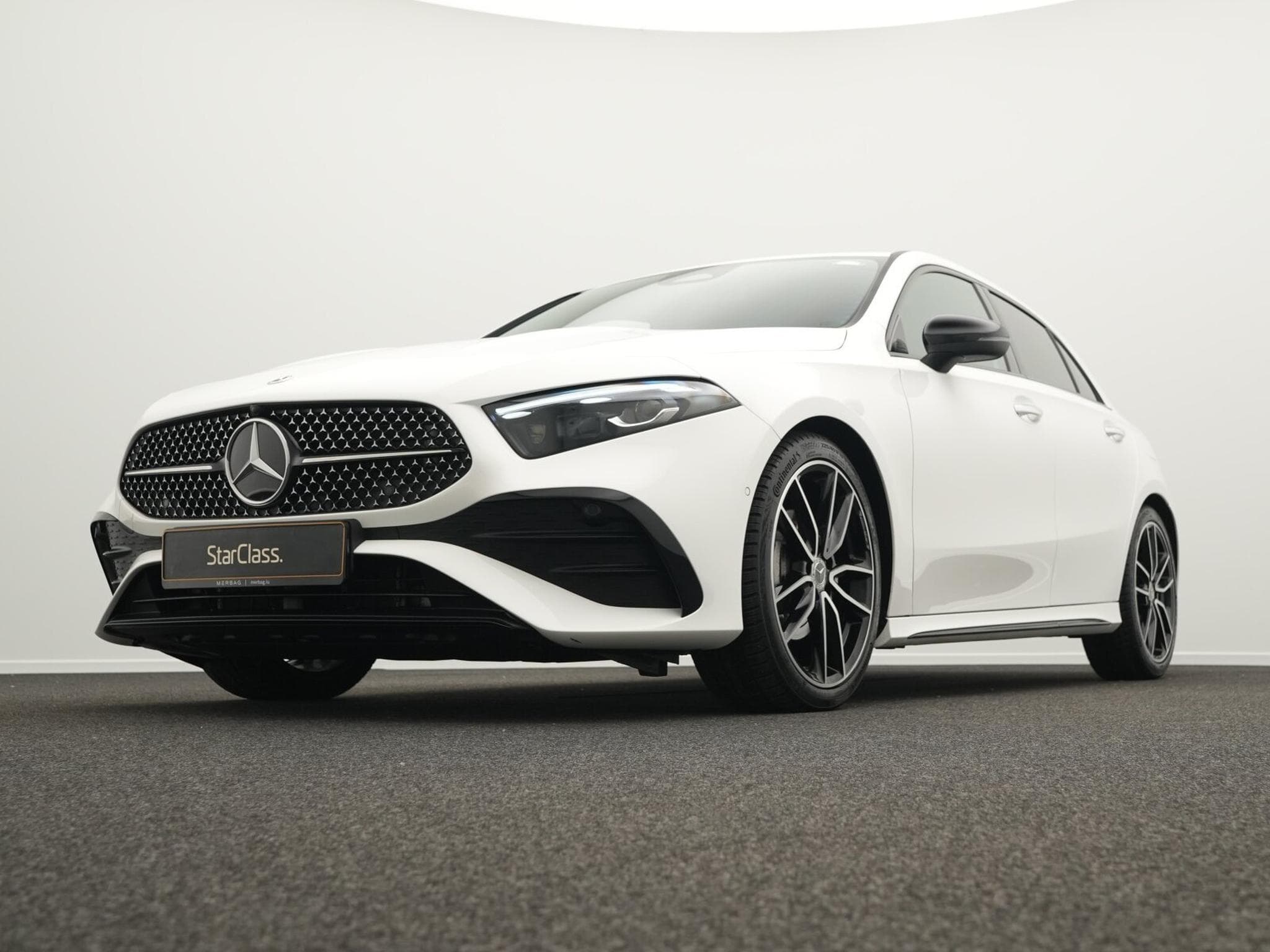 Mercedes A 200 AMG-Line Multi+Kamera+Night+19" (2025) - Photo 8