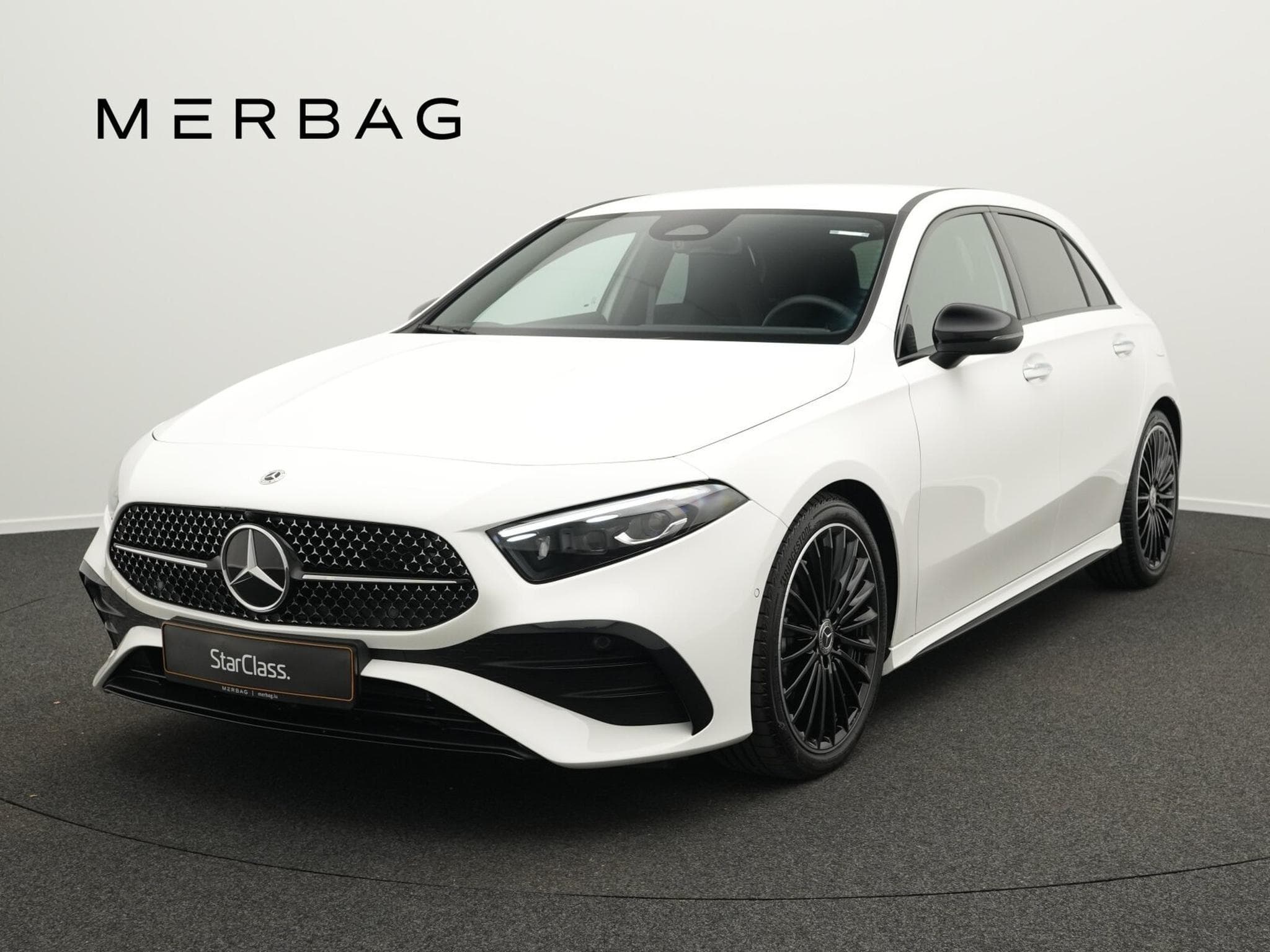 Mercedes A 200 d AMG-Line MUlti+Kamera+Night+19" (2025) - Photo 1