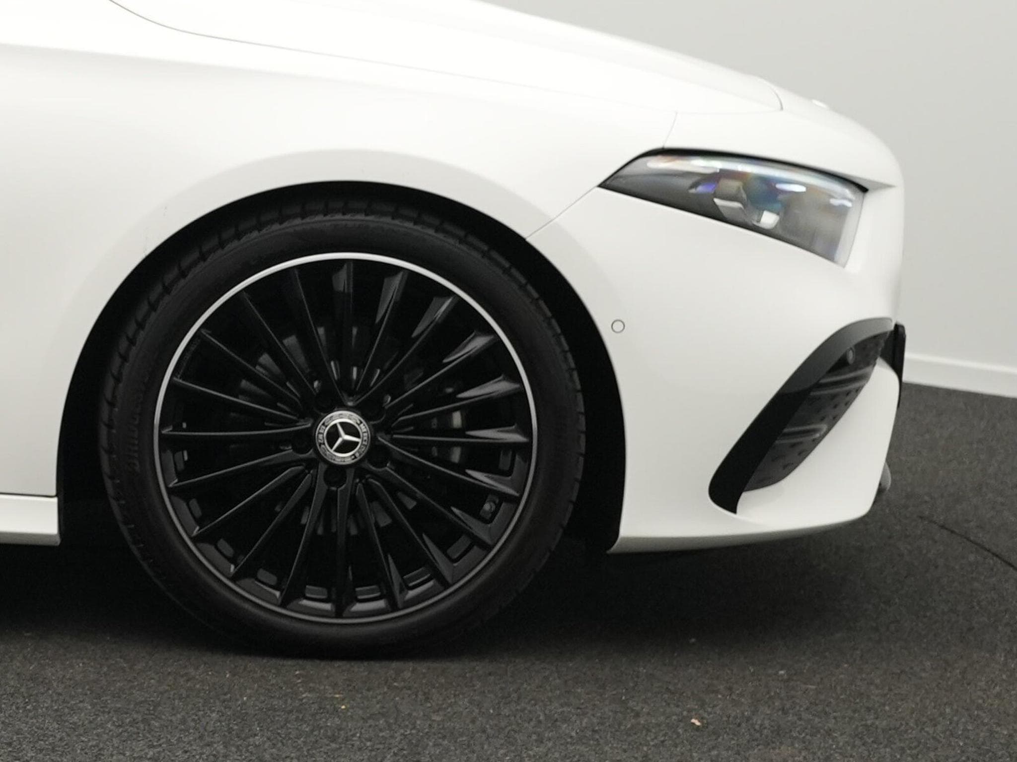 Mercedes A 200 d AMG-Line MUlti+Kamera+Night+19" (2025) - Photo 6