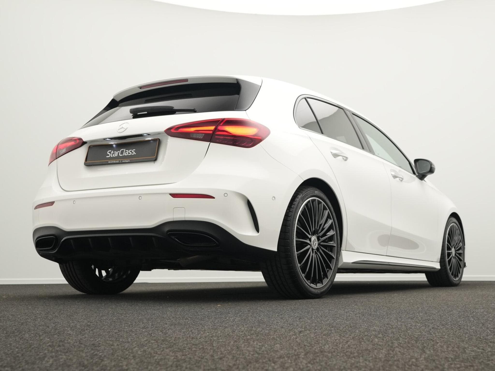 Mercedes A 200 d AMG-Line MUlti+Kamera+Night+19" (2025) - Photo 9