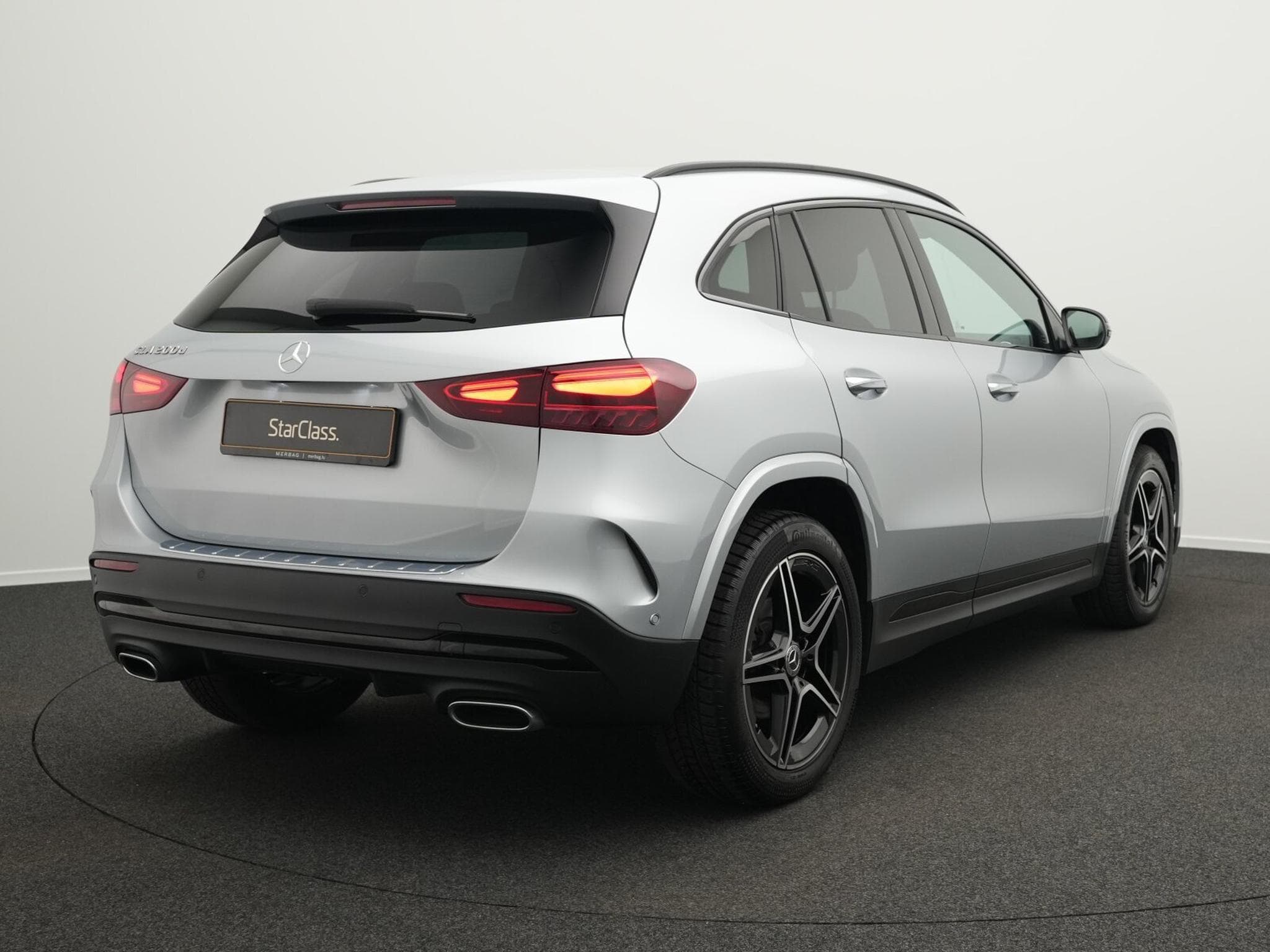 Mercedes GLA 200 d AMG-Line Multi+Kamera+Night+19" (2025) - Photo 3