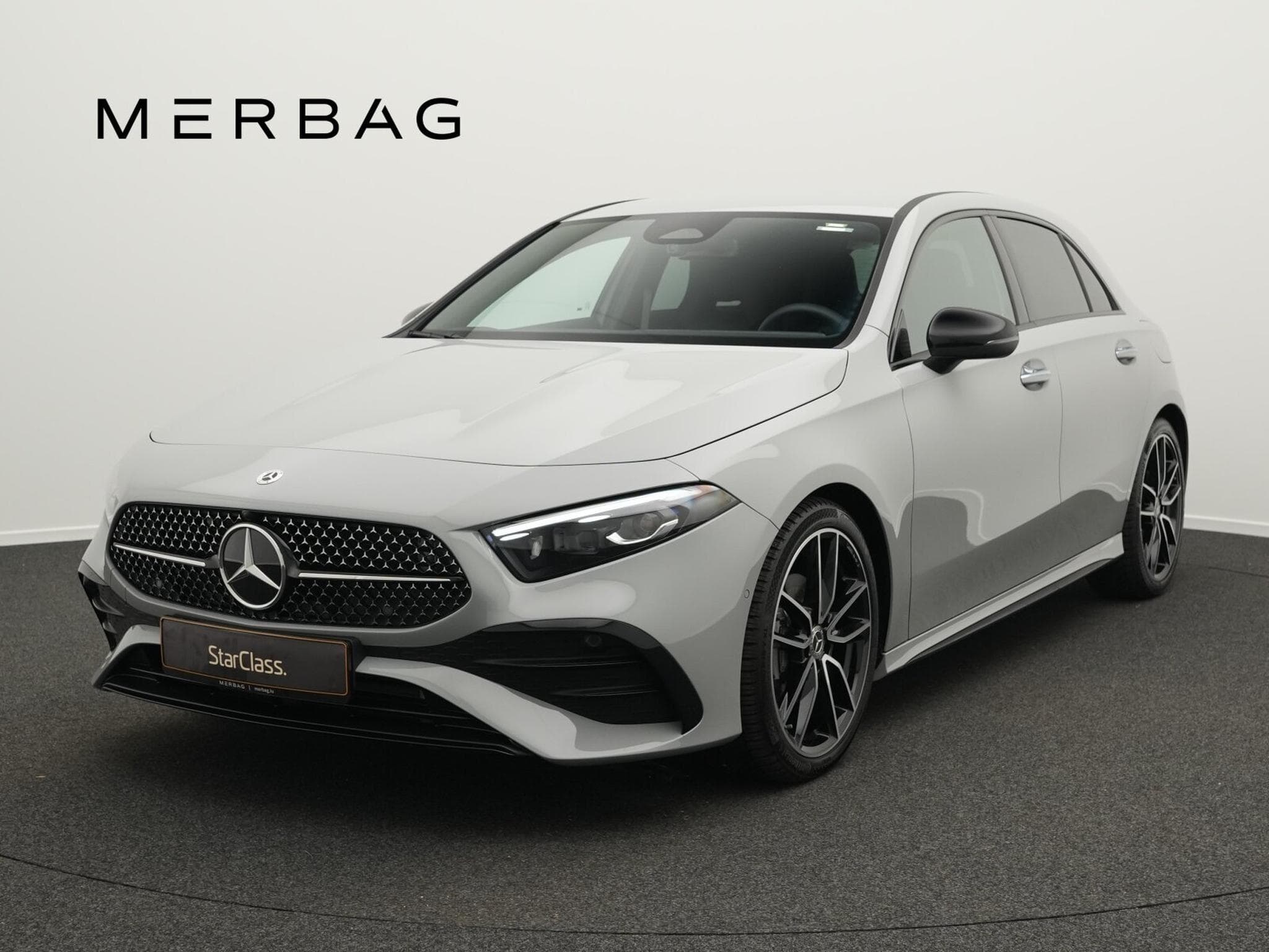Mercedes A 200 d AMG-Line Multi+Kamera+Night+19" (2025) - Photo 1