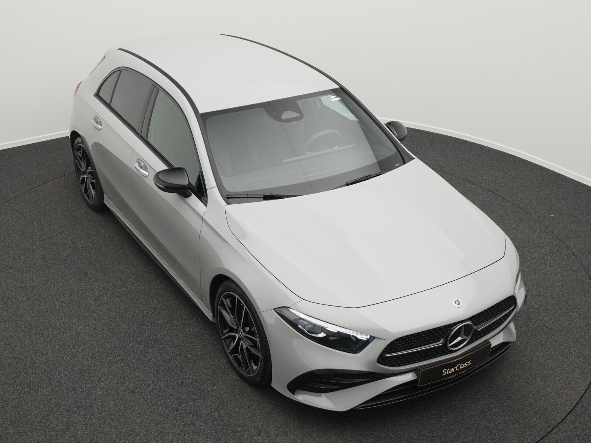 Mercedes A 200 d AMG-Line Multi+Kamera+Night+19" (2025) - Photo 10