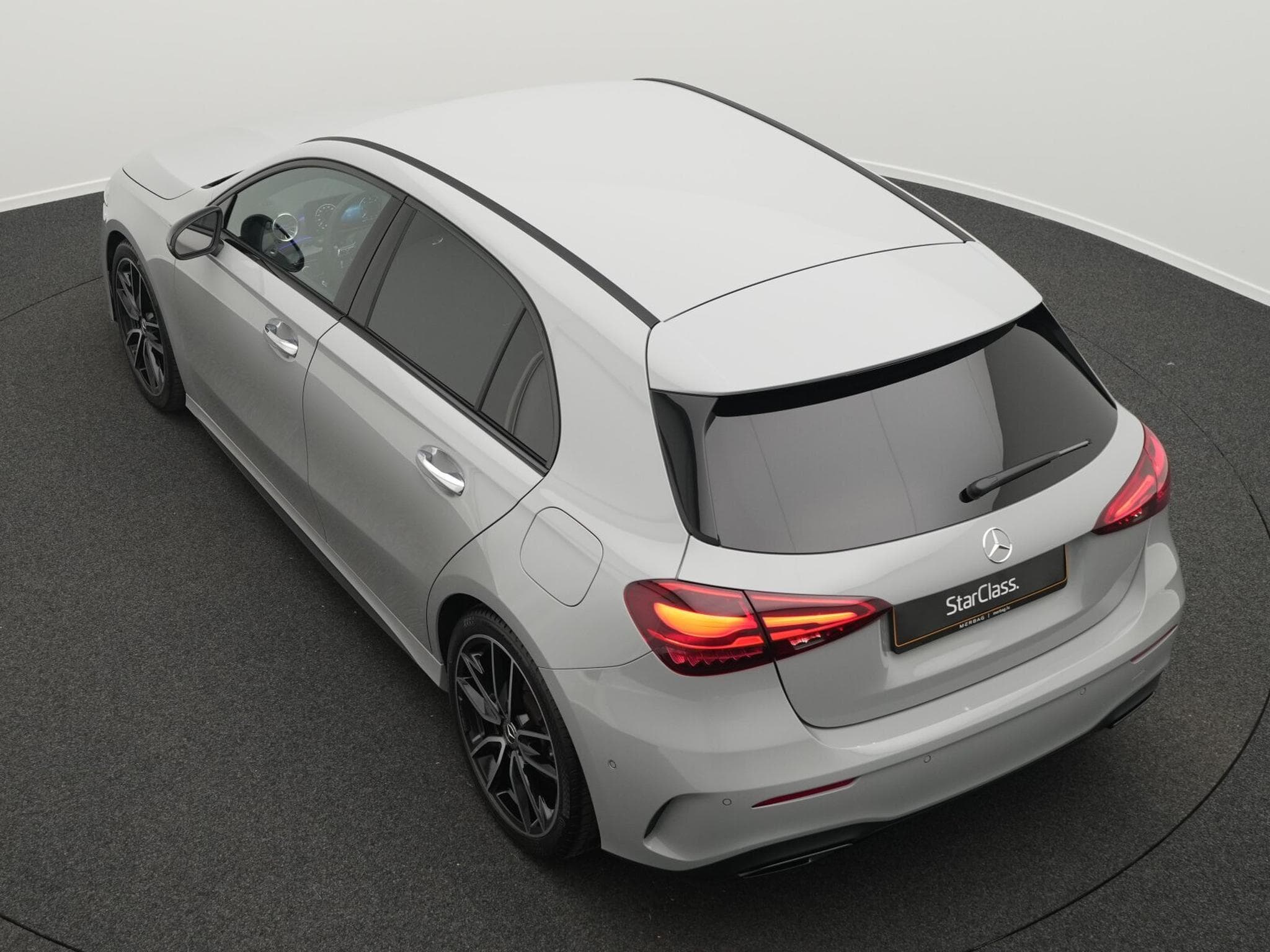 Mercedes A 200 d AMG-Line Multi+Kamera+Night+19" (2025) - Photo 11