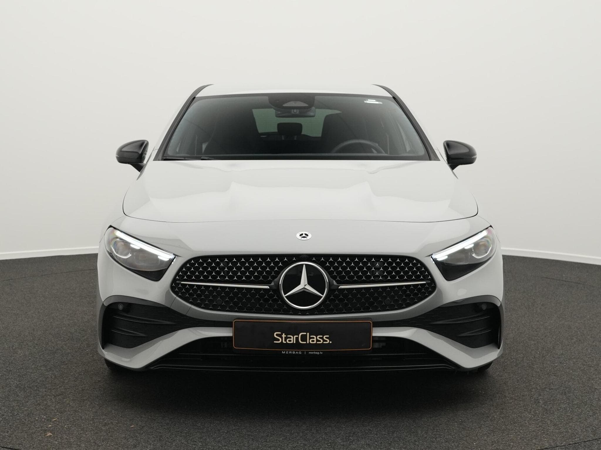 Mercedes A 200 d AMG-Line Multi+Kamera+Night+19" (2025) - Photo 2