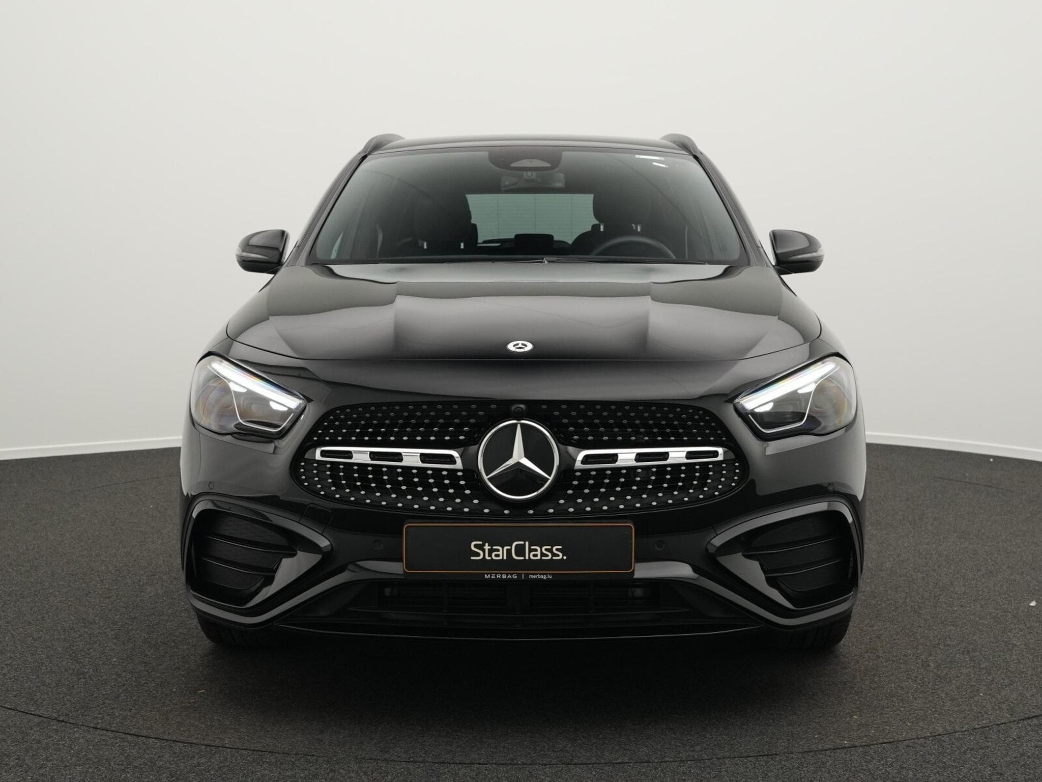 Mercedes GLA 200 d AMG-Line Multi+Kamera+Night+20"+AHK (2025) - Photo 2