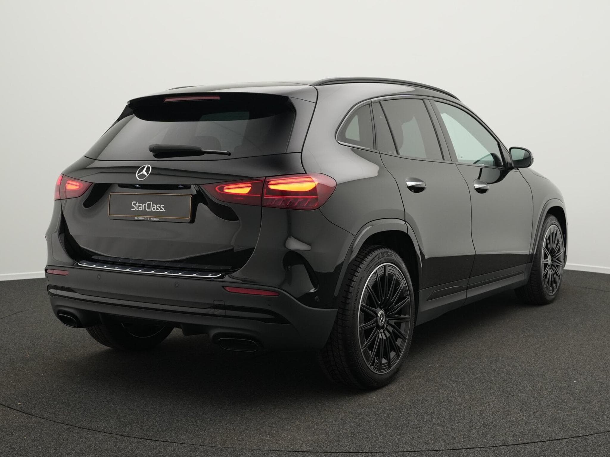 Mercedes GLA 200 d AMG-Line Multi+Kamera+Night+20"+AHK (2025) - Photo 3