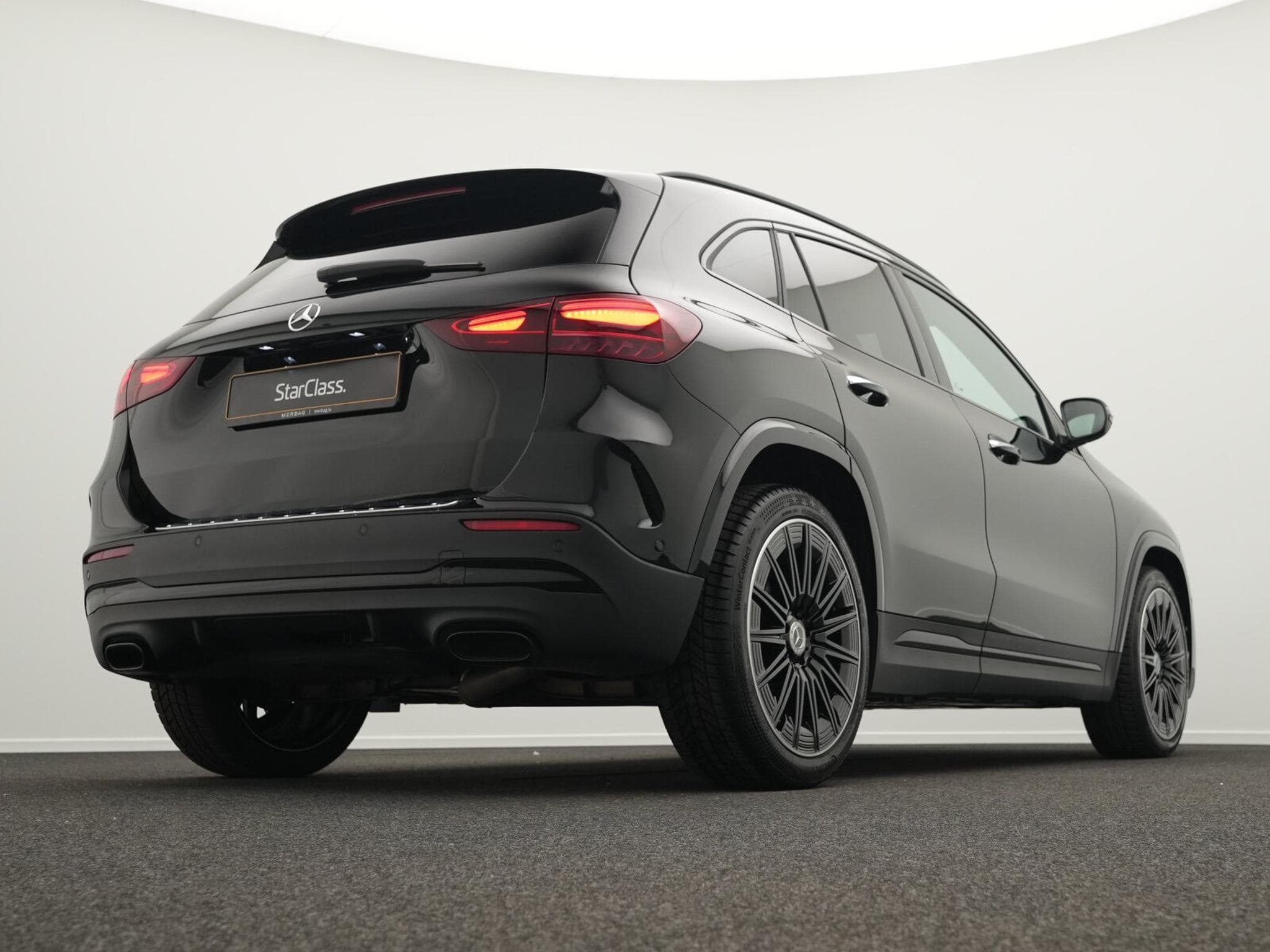 Mercedes GLA 200 d AMG-Line Multi+Kamera+Night+20"+AHK (2025) - Photo 9