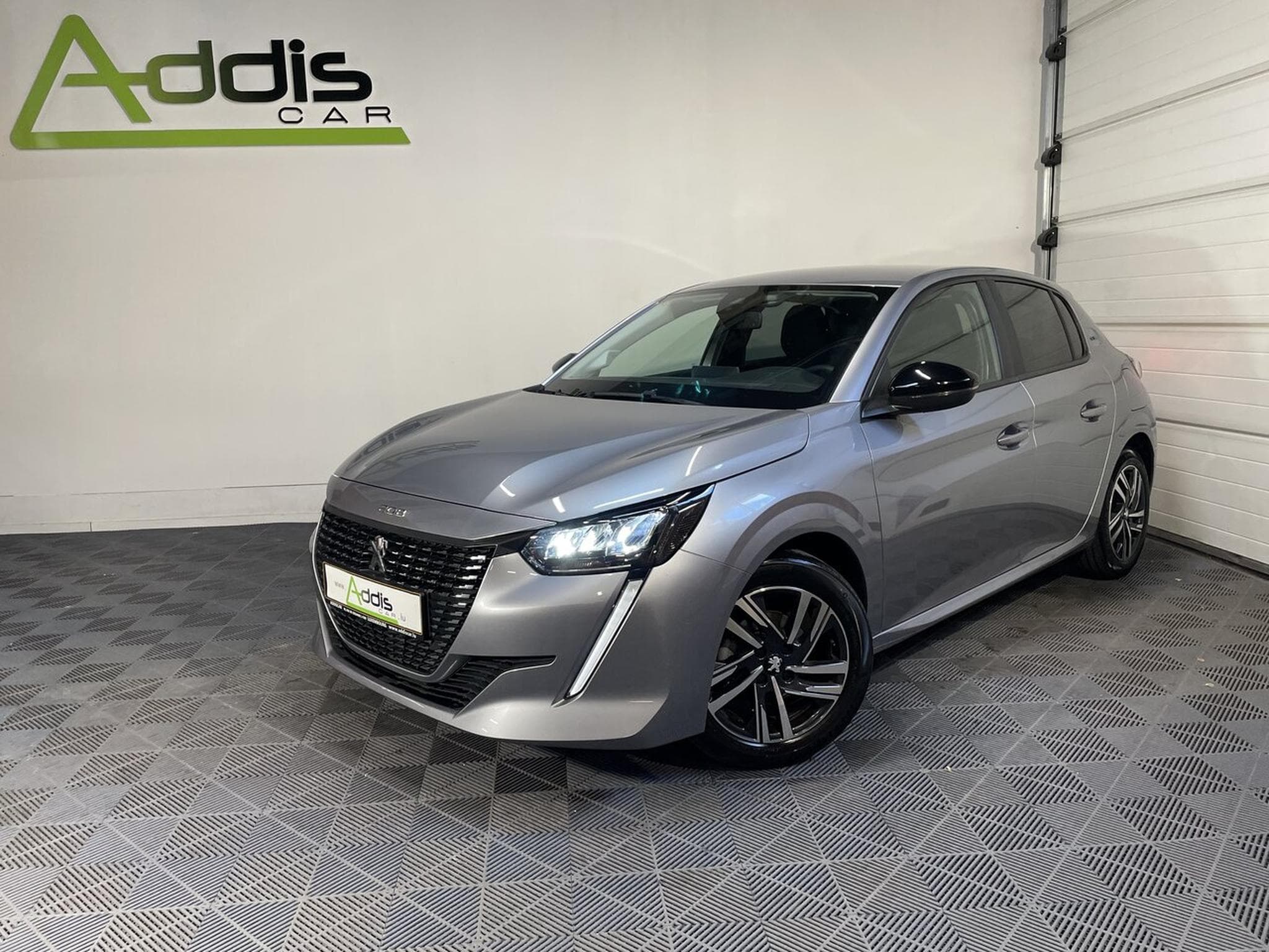 Peugeot 208 1.2 ESSENCE 75 CV STYLE CARPLAY 5P (2023) - Photo 1