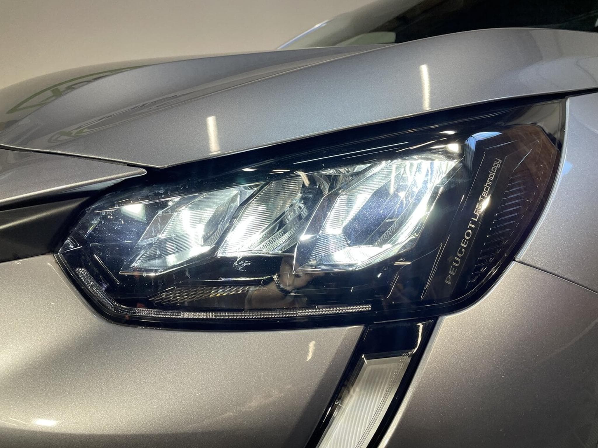 Peugeot 208 1.2 ESSENCE 75 CV STYLE CARPLAY 5P (2023) - Photo 15