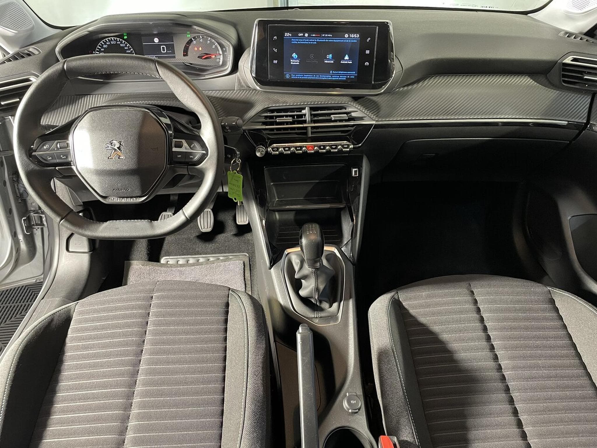 Peugeot 208 1.2 ESSENCE 75 CV STYLE CARPLAY 5P (2023) - Photo 3