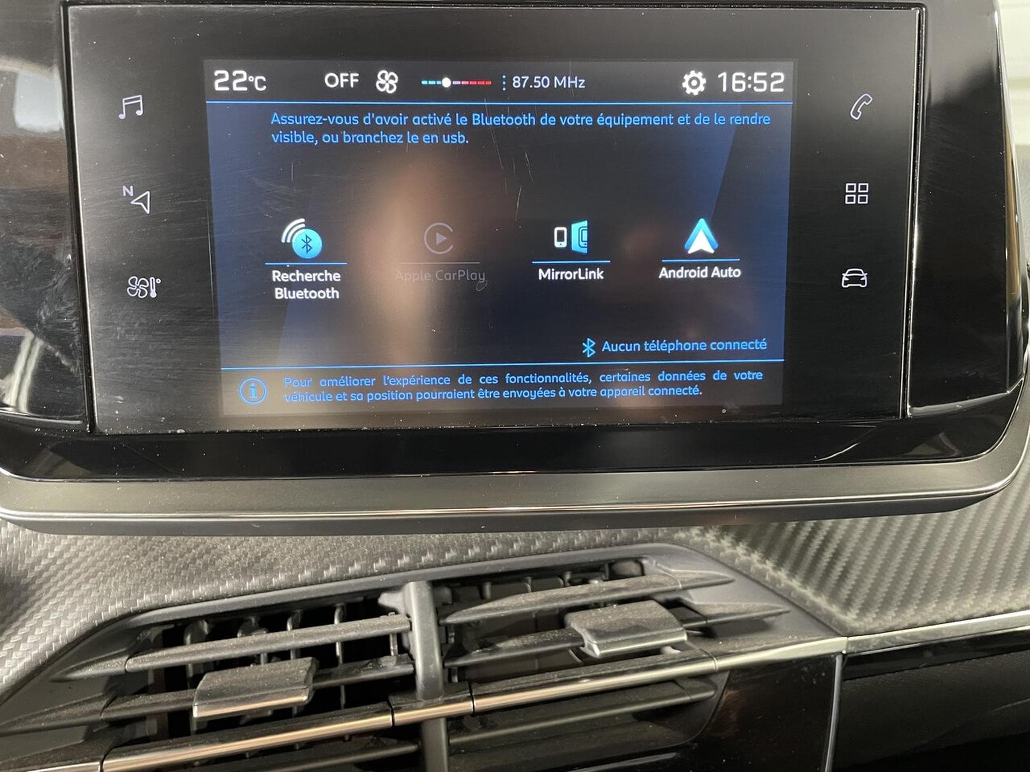 Peugeot 208 1.2 ESSENCE 75 CV STYLE CARPLAY 5P (2023) - Photo 4