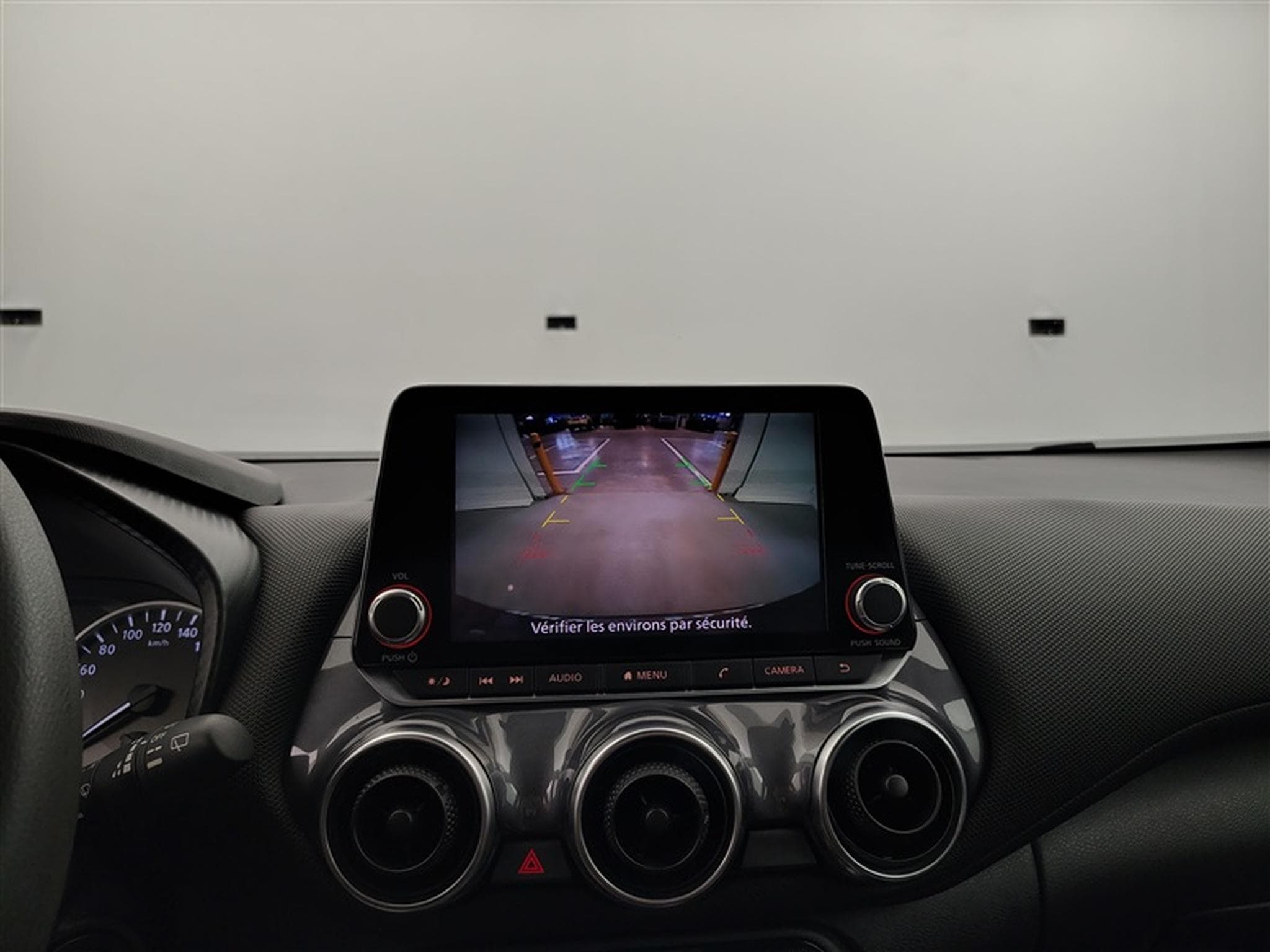 Nissan Juke 1.0 DIG-T 2WD Acenta CARPLAY / FULL LED / CLIM (2023) - Photo 18