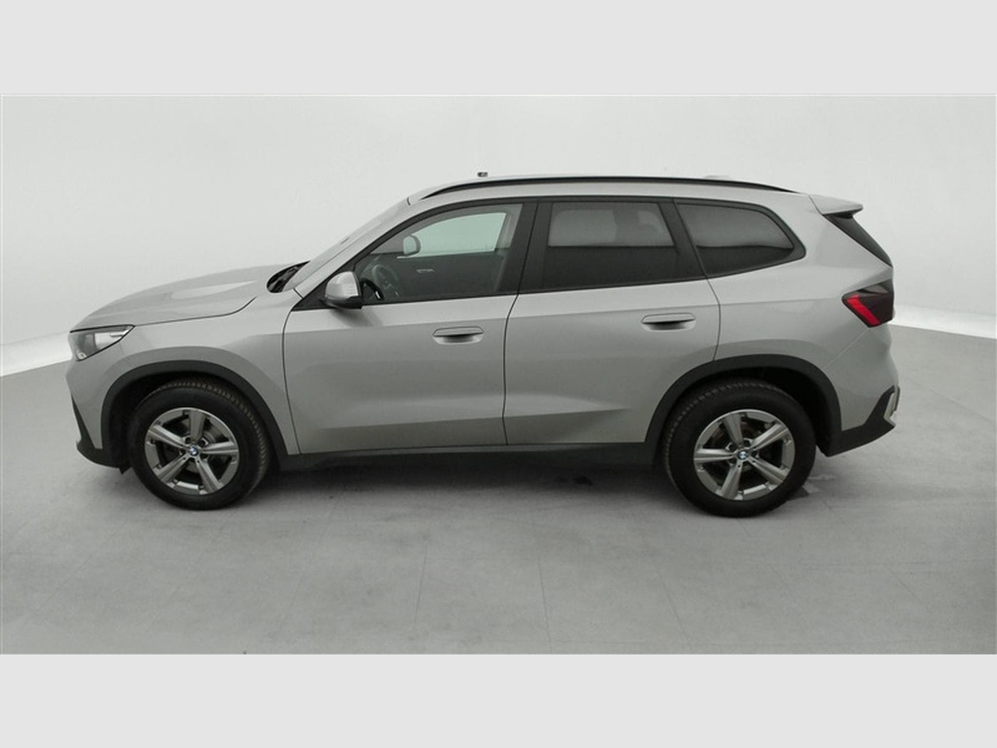 BMW X1 2.0 dA sDrive18 Cuir / Navi / Led (2024) - Photo 3