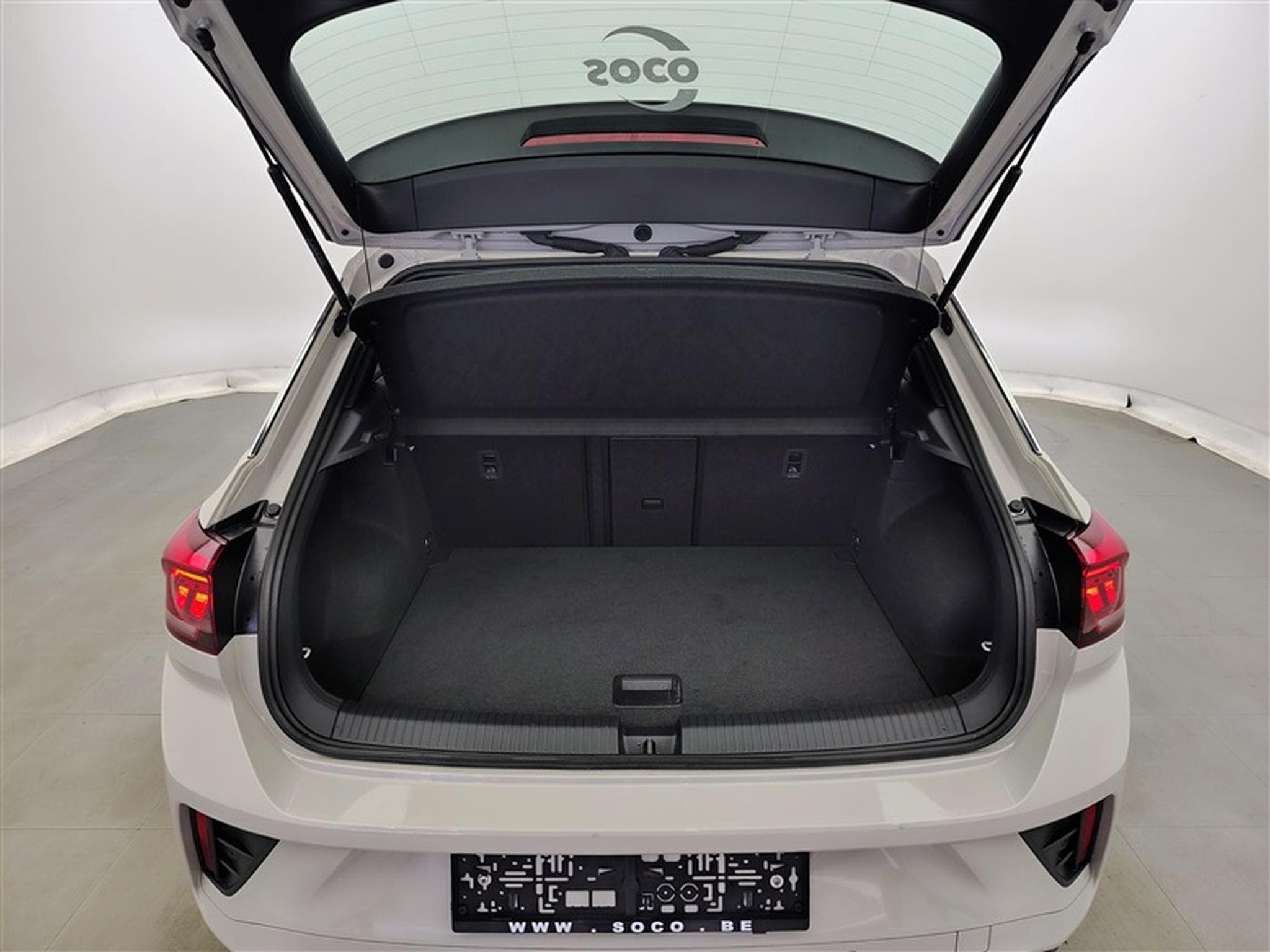 VW T-Roc 1.0 TSI 110cv R-Line CARPLAY / FULL LED / PDC AV+AR / JA 17" (2024) - Photo 14
