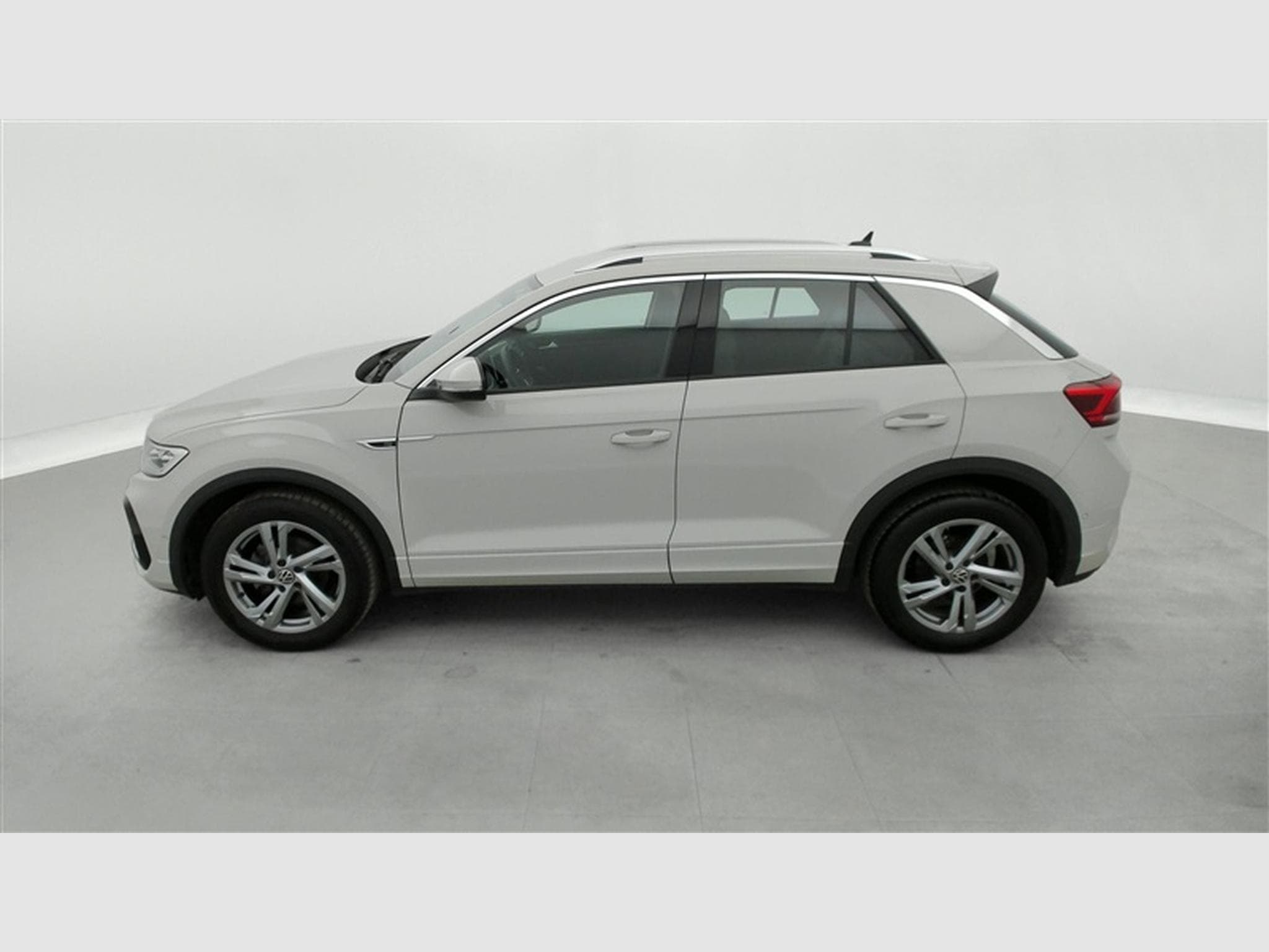 VW T-Roc 1.0 TSI 110cv R-Line CARPLAY / FULL LED / PDC AV+AR / JA 17" (2024) - Photo 3