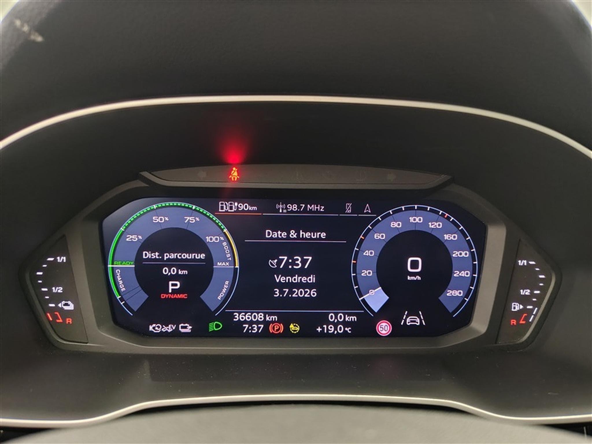 Audi Q3 Sportback PHEV 45 TFSIe S-tronic 180 NAVI / FULL LED (2023) - Photo 10