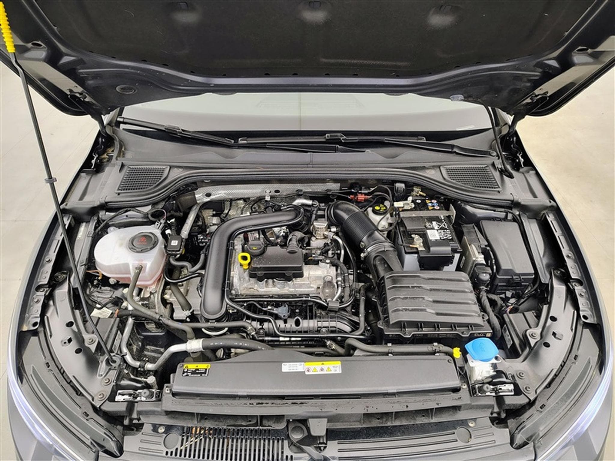 VW Golf 1.0 tsi Business DSG (2023) - Photo 19