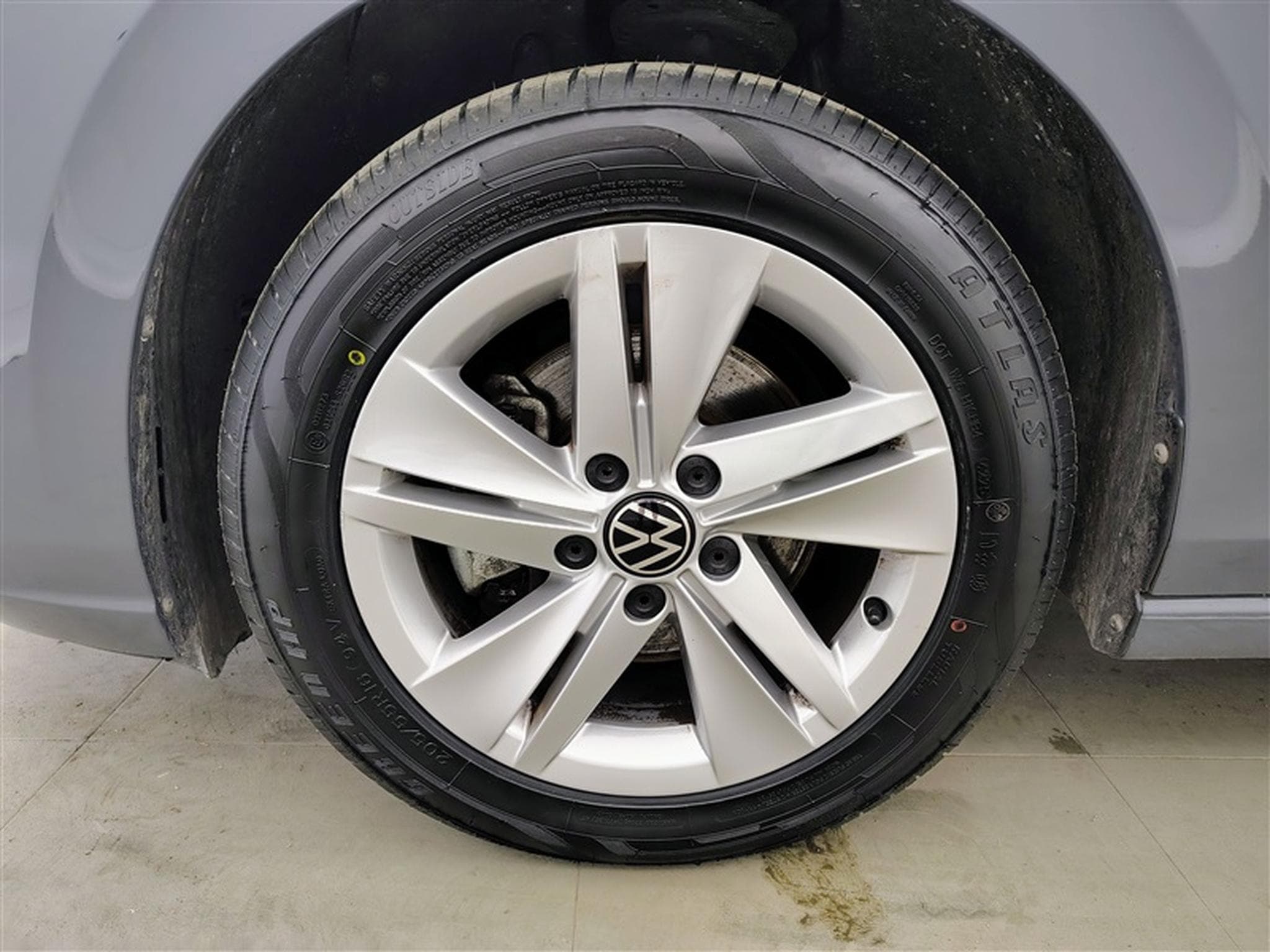 VW Golf 1.0 tsi Business DSG (2023) - Photo 6