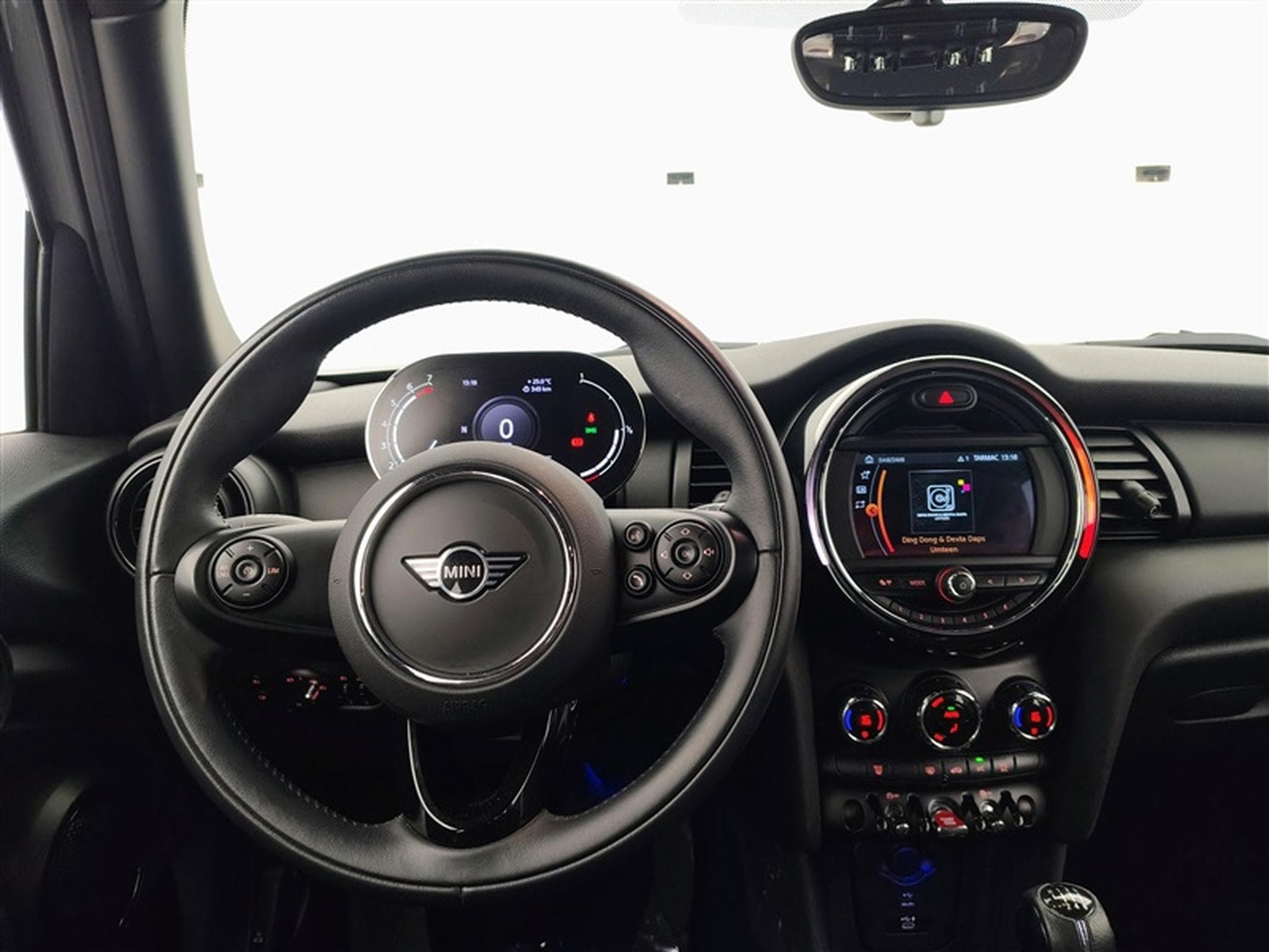 MINI Cooper Mini 1.5 One  Navi / Clim / PDC (2020) - Photo 9