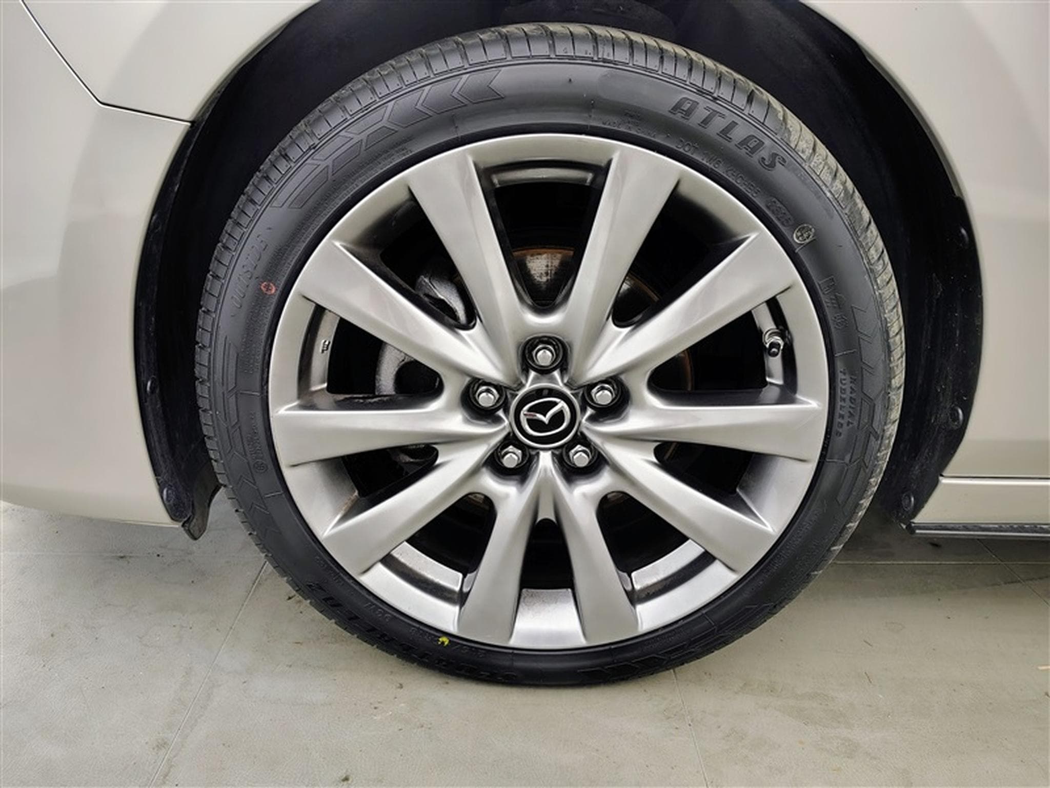 Mazda #3 Hatchback 2.0i e-Skyactiv-G Nagisa (2024) - Photo 6