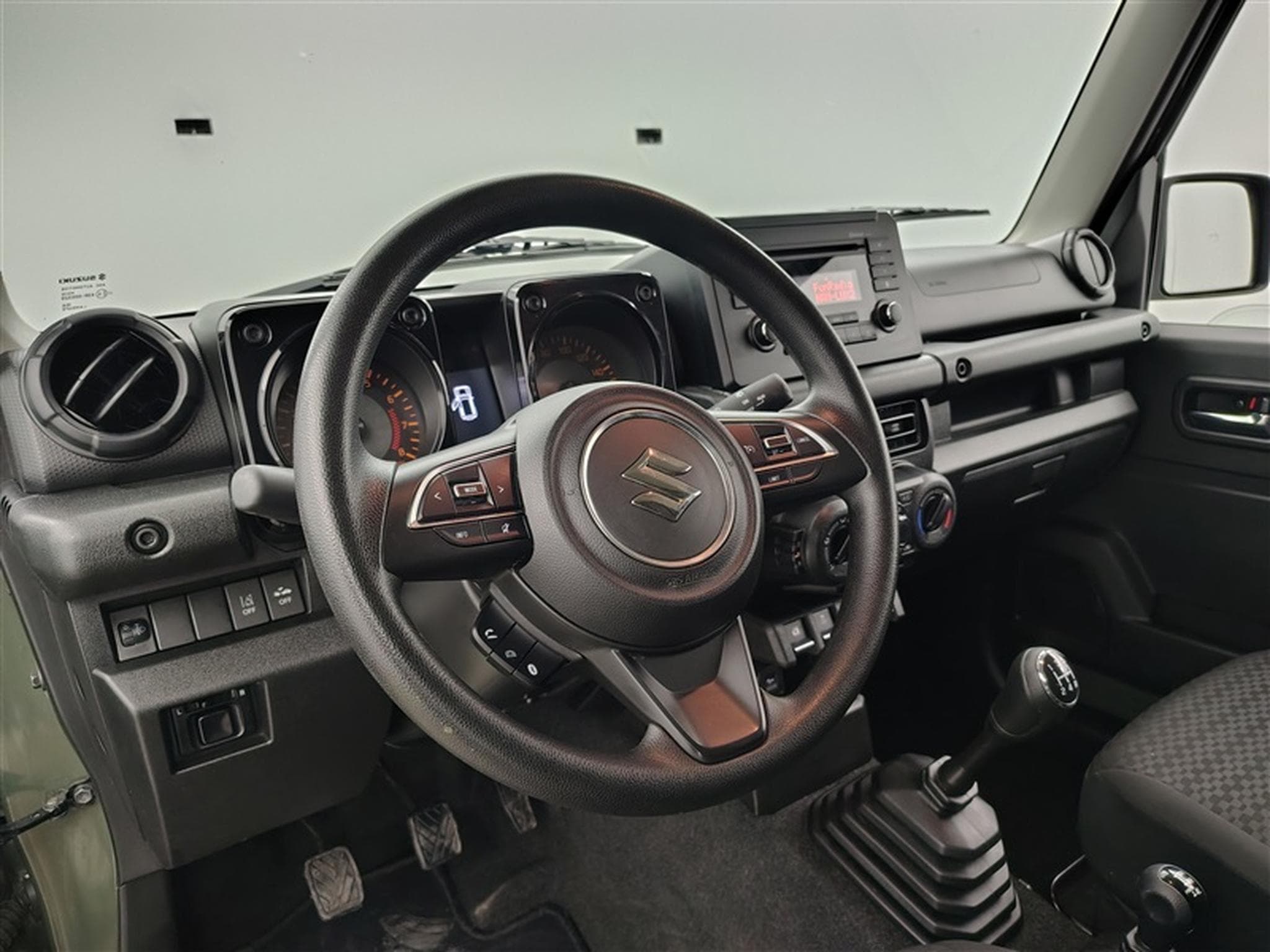 Suzuki Jimny 1.5i 4x4 GL CLIM / BLUETOOTH (2022) - Photo 8