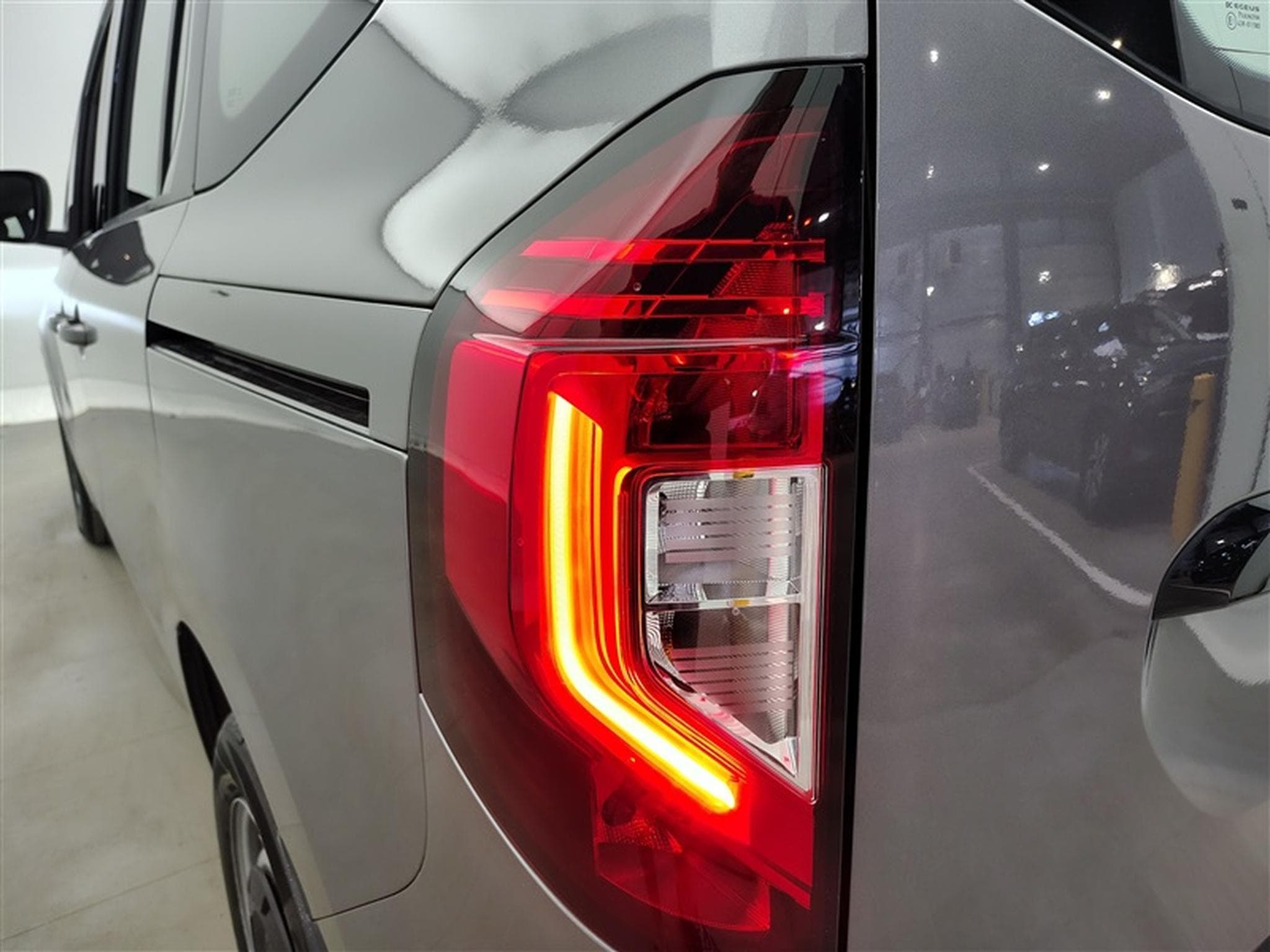 Nissan Townstar 1.3 DIG-T 130cv N-Connecta CARPLAY / CUIR / CAMERA / KEYLESS (2023) - Photo 16