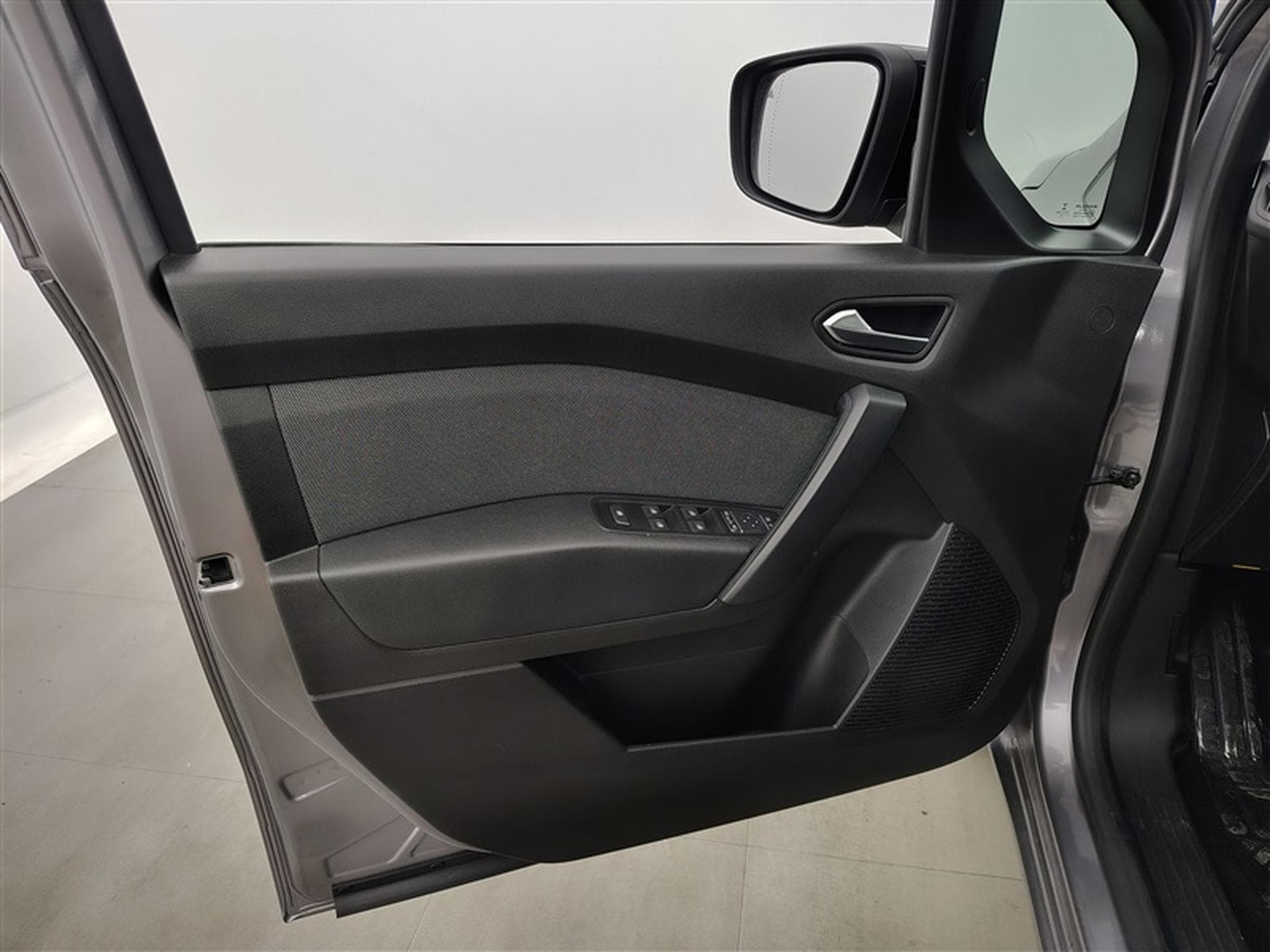 Nissan Townstar 1.3 DIG-T 130cv N-Connecta CARPLAY / CUIR / CAMERA / KEYLESS (2023) - Photo 17