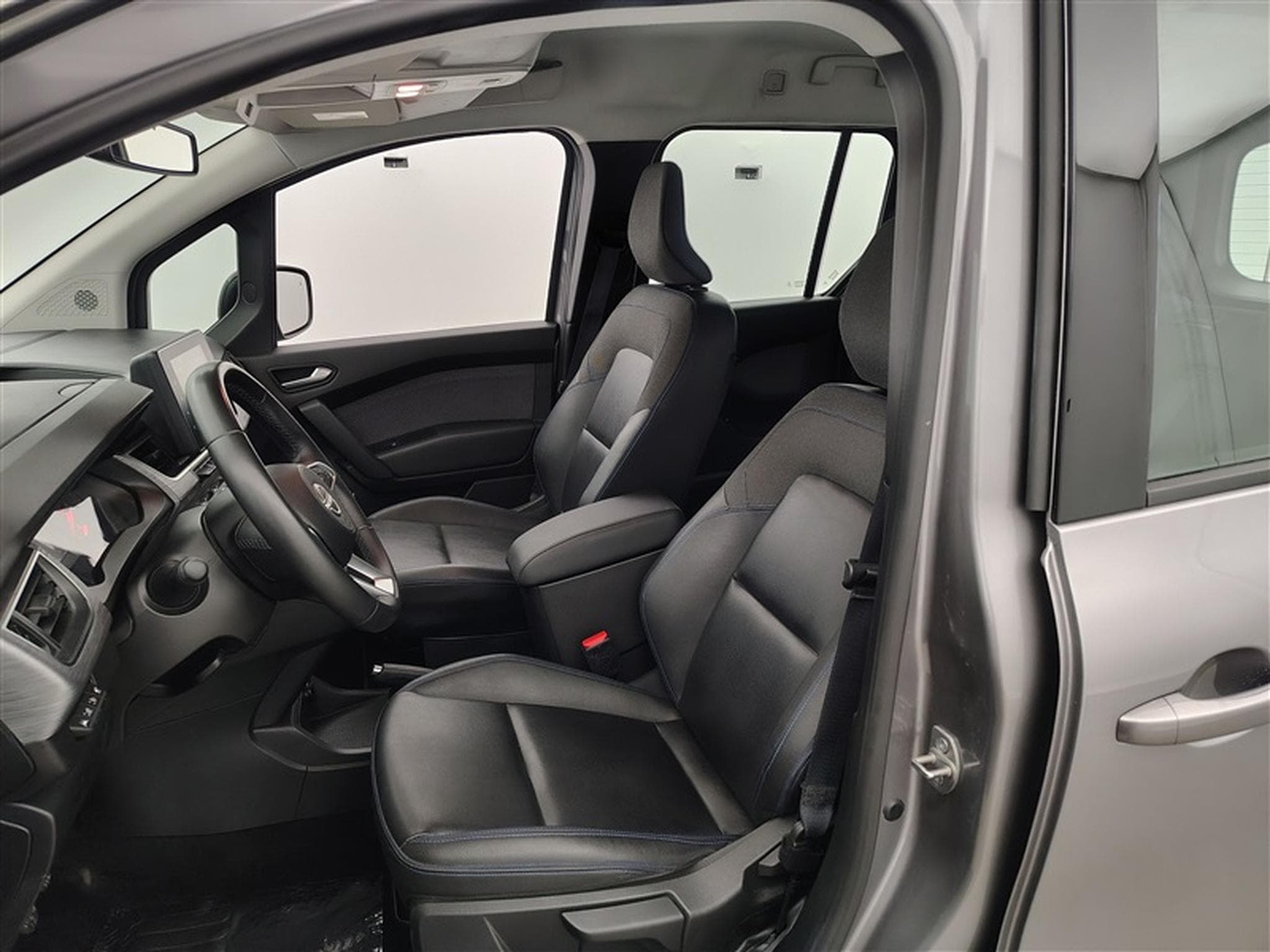 Nissan Townstar 1.3 DIG-T 130cv N-Connecta CARPLAY / CUIR / CAMERA / KEYLESS (2023) - Photo 7