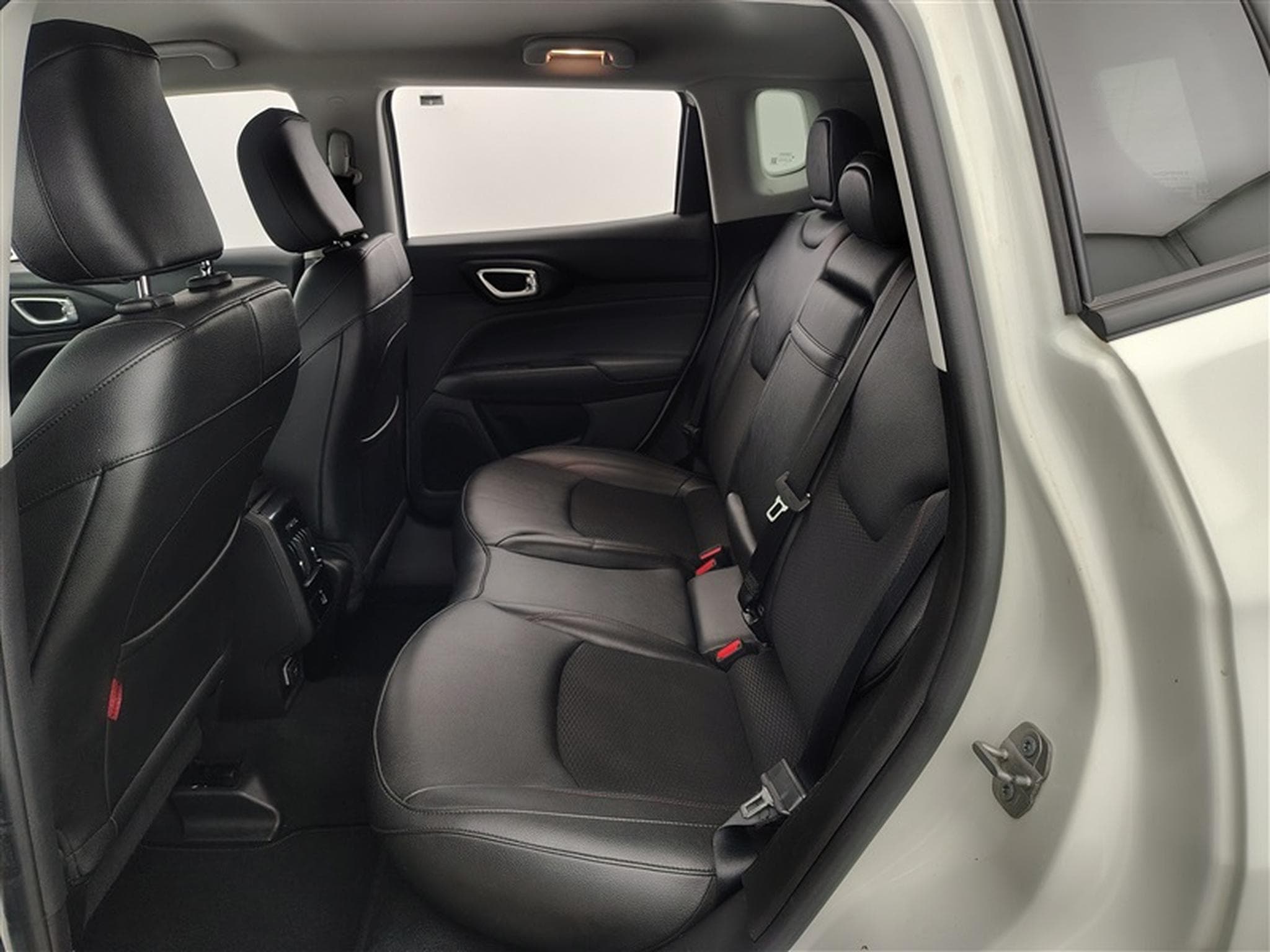 Jeep Compass PHEV 1.3 Turbo eAWD Trailhawk (2023) - Photo 13