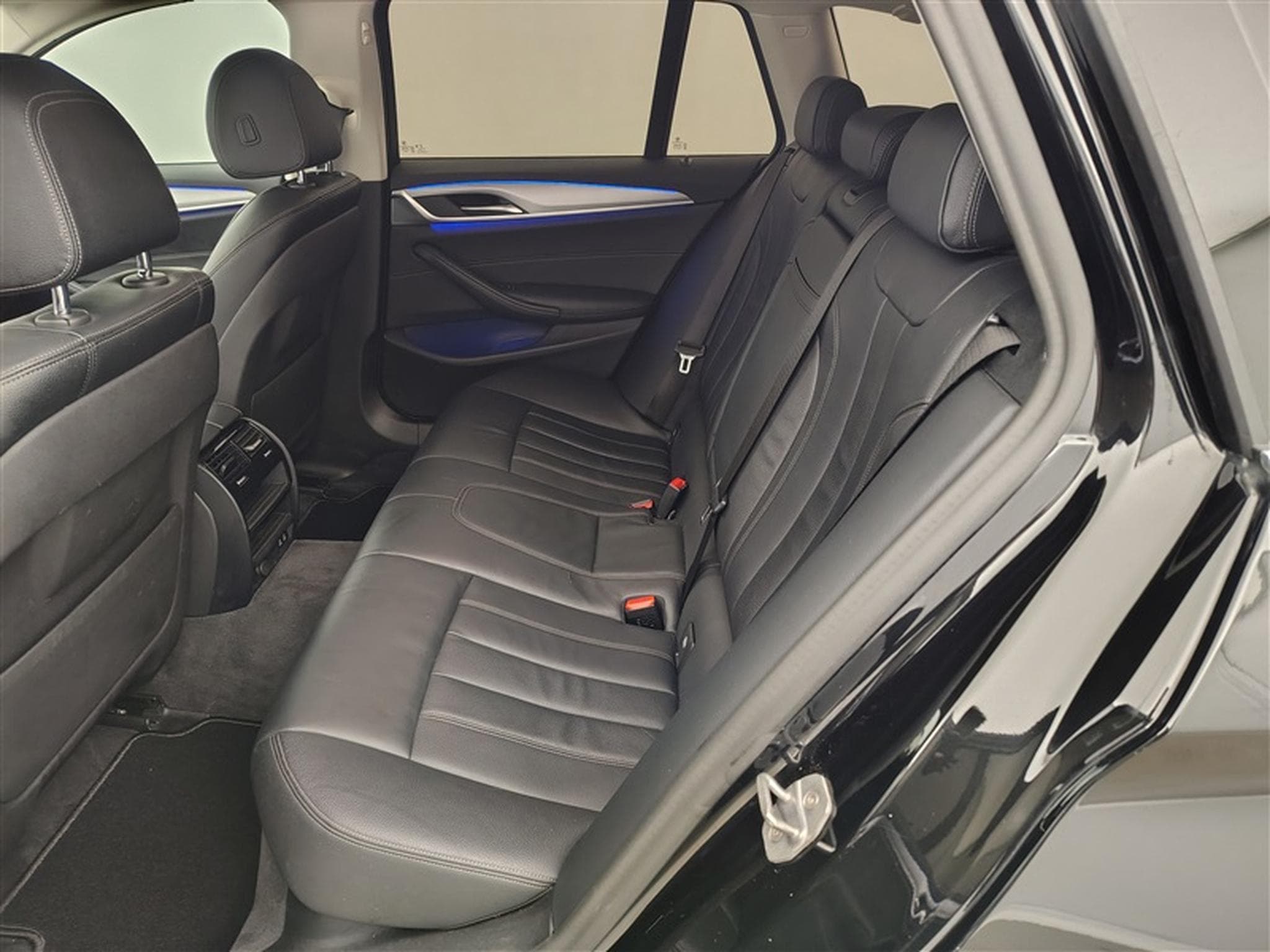 BMW 518 Touring 518 dA AdBlue (2019) - Photo 13