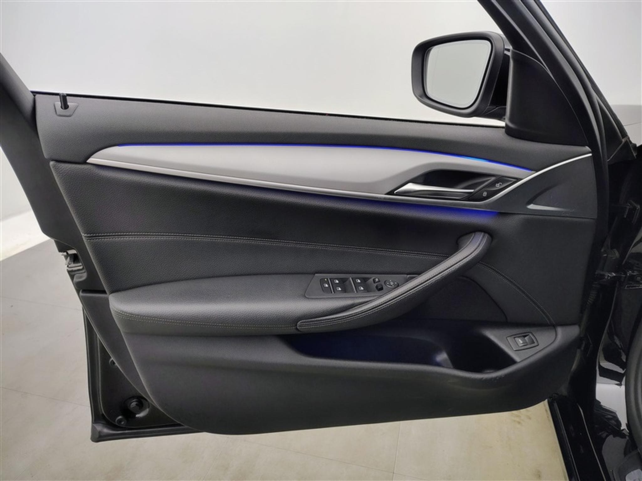BMW 518 Touring 518 dA AdBlue (2019) - Photo 17