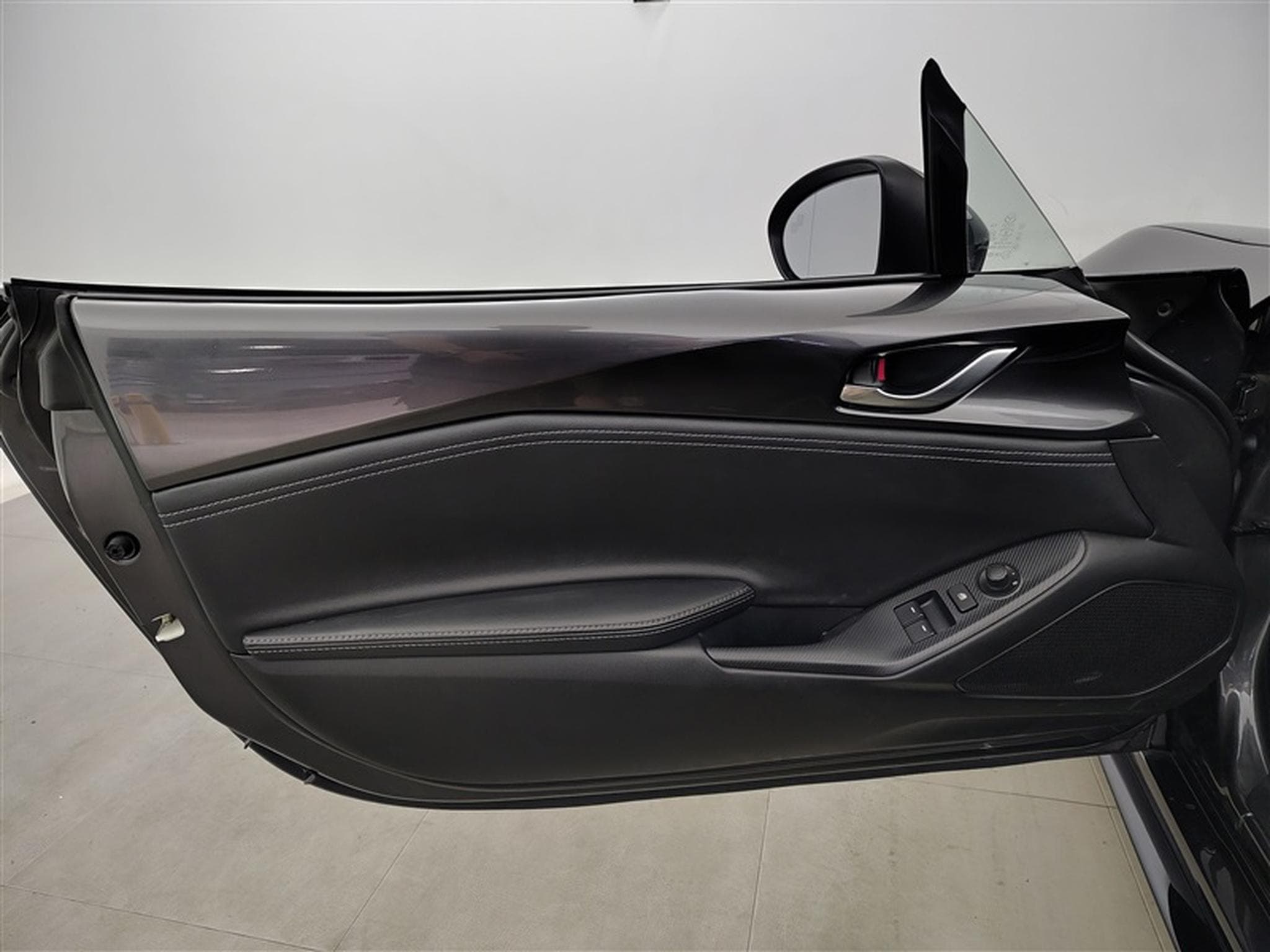 Mazda MX-5 1.5i Skyactiv-G Exclusive Line *NAVI/CUIR/FULL LED/CAM/JA16* (2024) - Photo 16