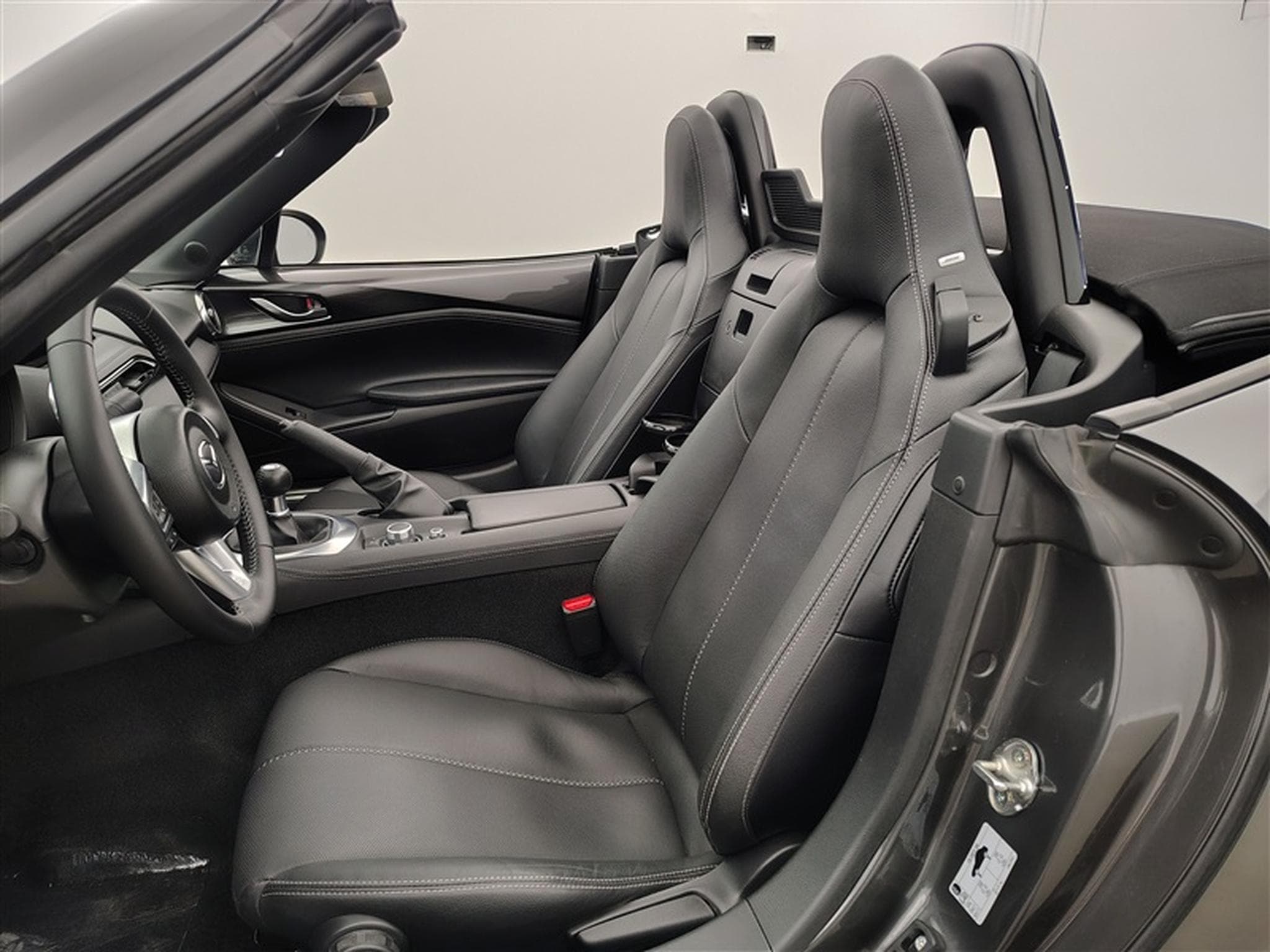 Mazda MX-5 1.5i Skyactiv-G Exclusive Line *NAVI/CUIR/FULL LED/CAM/JA16* (2024) - Photo 7