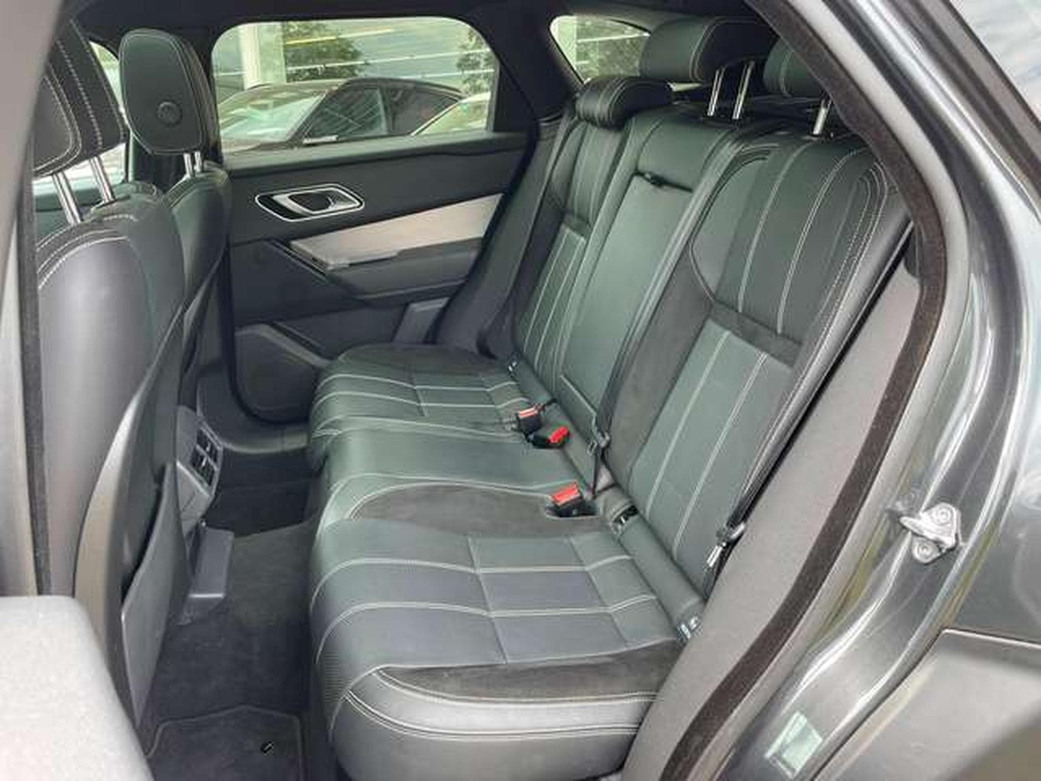 Land-Rover Range Rover Velar 2.0 R-Dynamic 4x4 Auto. (2022) - Photo 32