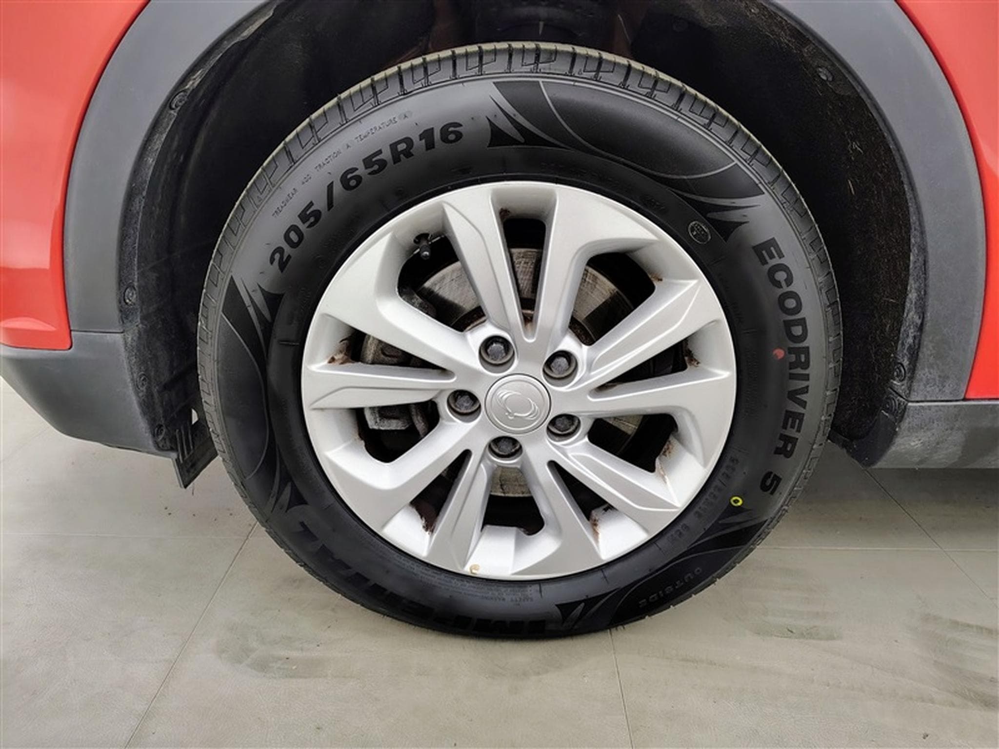 SsangYong Tivoli 1.5 T-GDI 2WD Amber (2021) - Photo 6