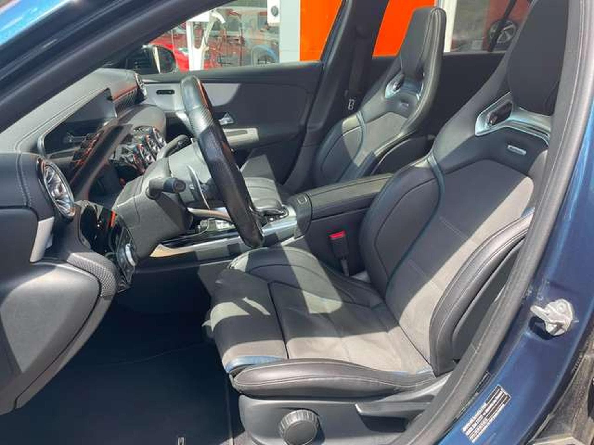 Mercedes A 35 AMG 4Matic Speedshift DCT 7G GARANTIE JUSQU'A 36 MOIS (2019) - Photo 13