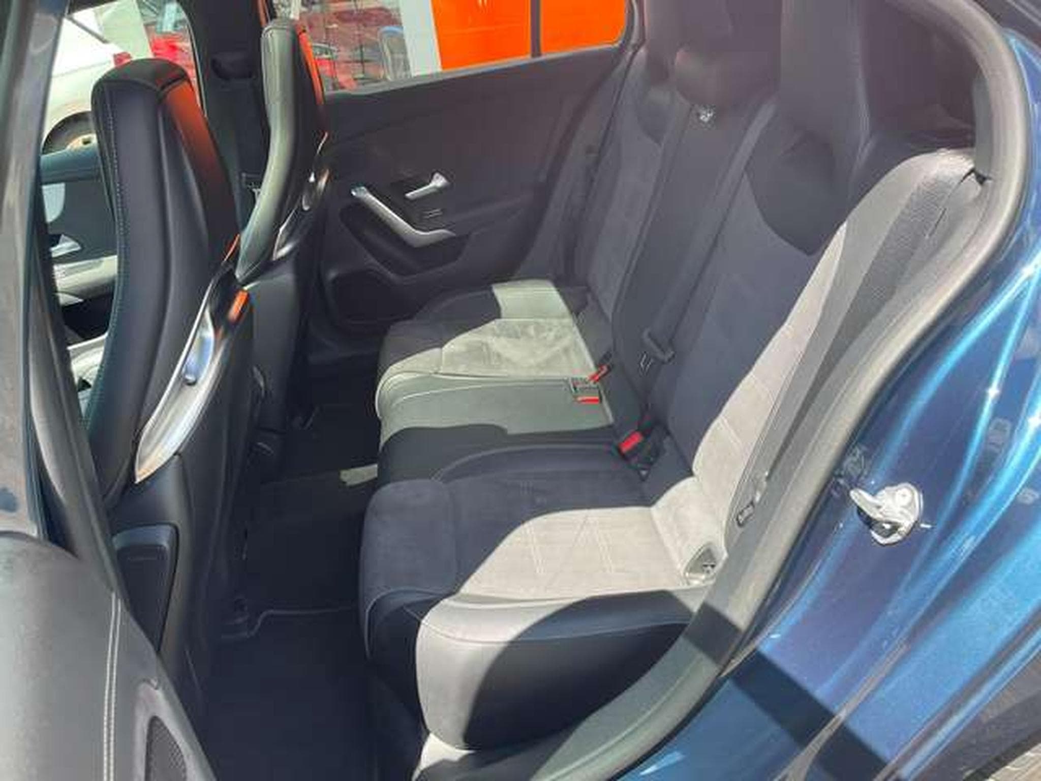 Mercedes A 35 AMG 4Matic Speedshift DCT 7G GARANTIE JUSQU'A 36 MOIS (2019) - Photo 33