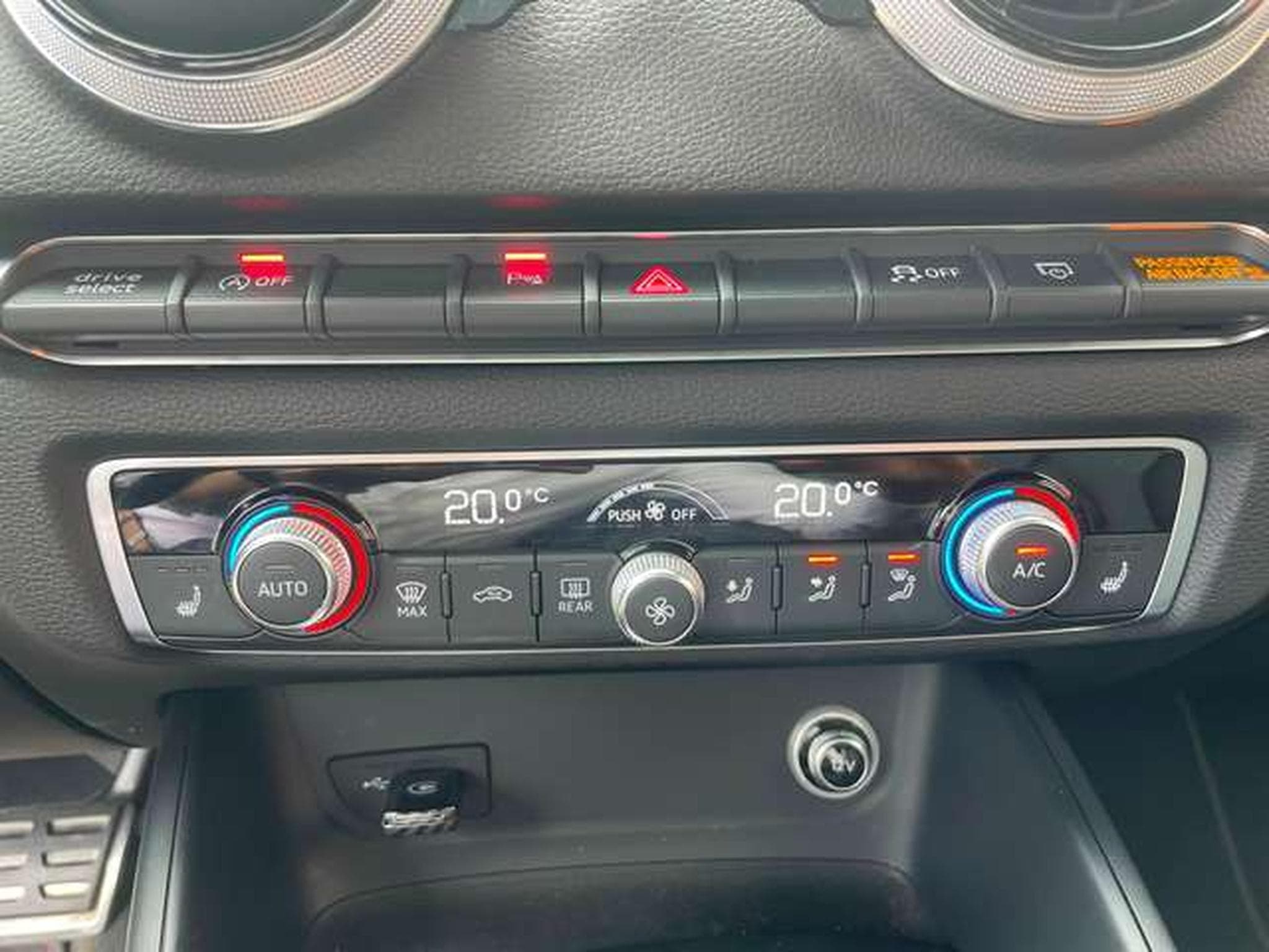 Audi S3 Limousine S tronic (2018) - Photo 23