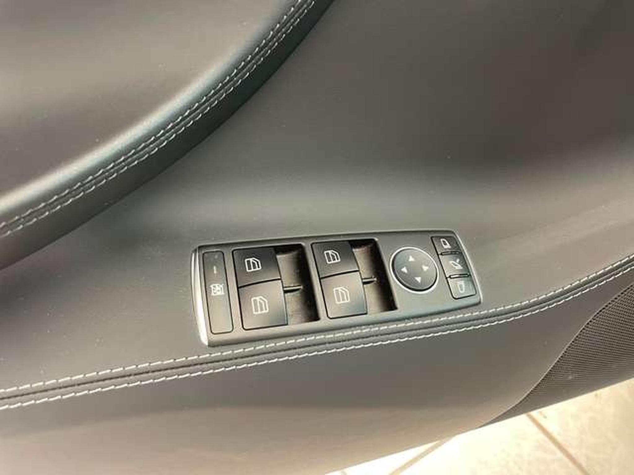 Tesla Model S GARANTIE JUSQU'A 36 MOIS (2020) - Photo 9