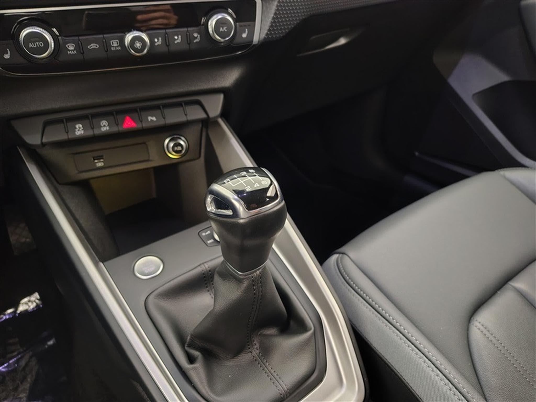 Audi A1 Sportback 30 TFSI S line CUIR/NAVI/FULL LED/JA18 (2020) - Photo 12