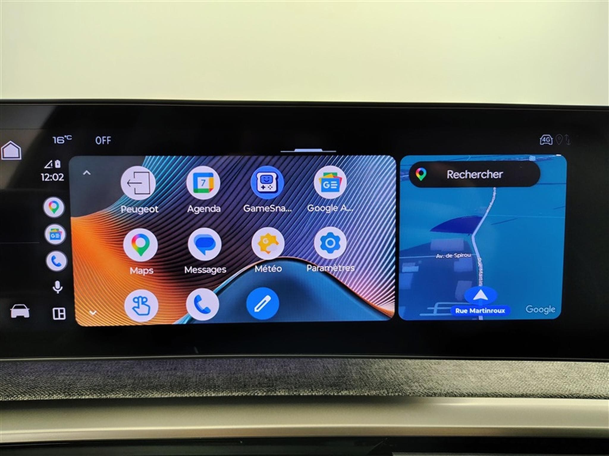 Peugeot 5008 1.2 Hybrid 145Cv e-DCS6 GT 7PL / NAVI / CARPLAY / CAMERA (2025) - Photo 22